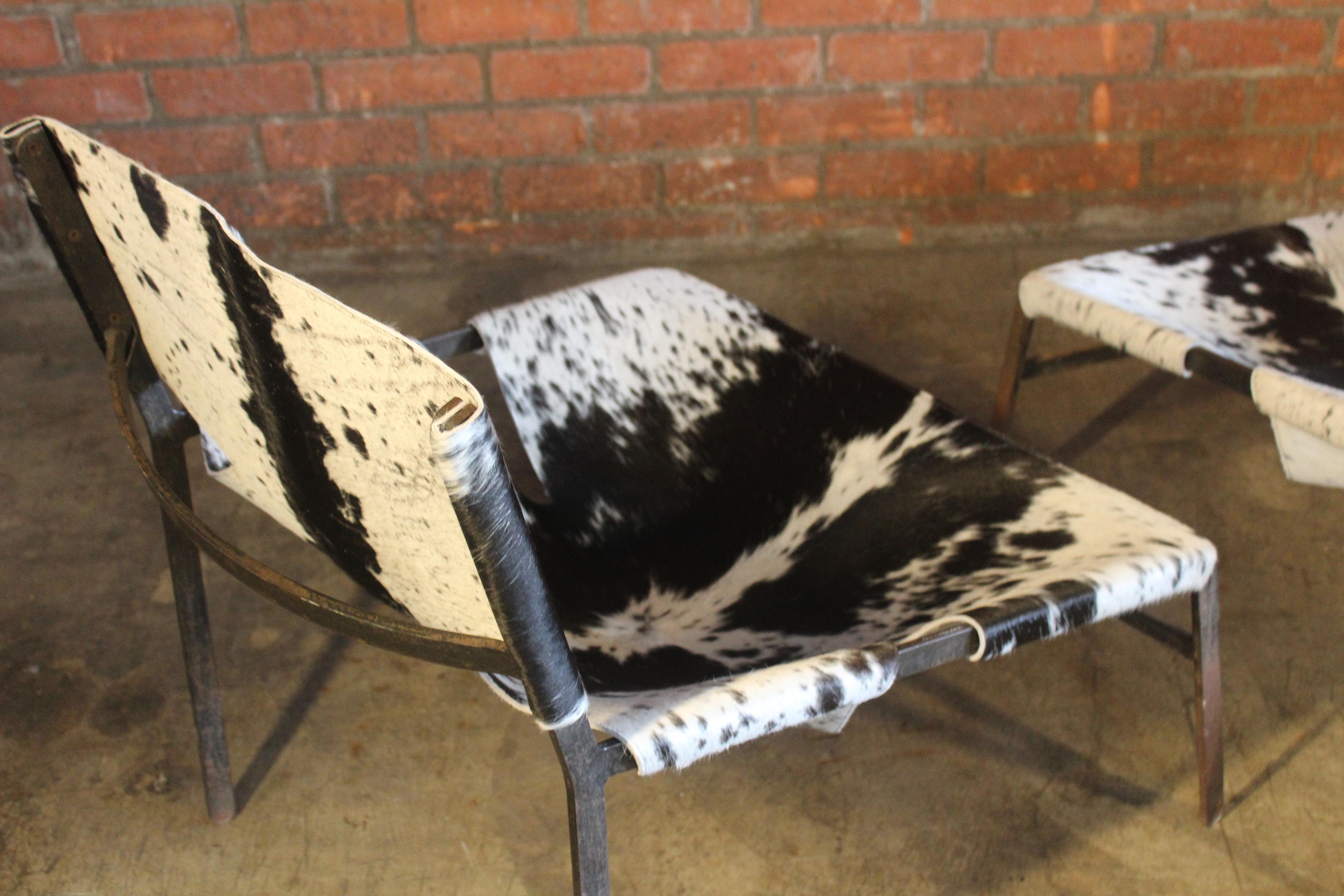 Pair of Cowhide and Iron Sling Chairs, Netherlands, 1960s For Sale 12