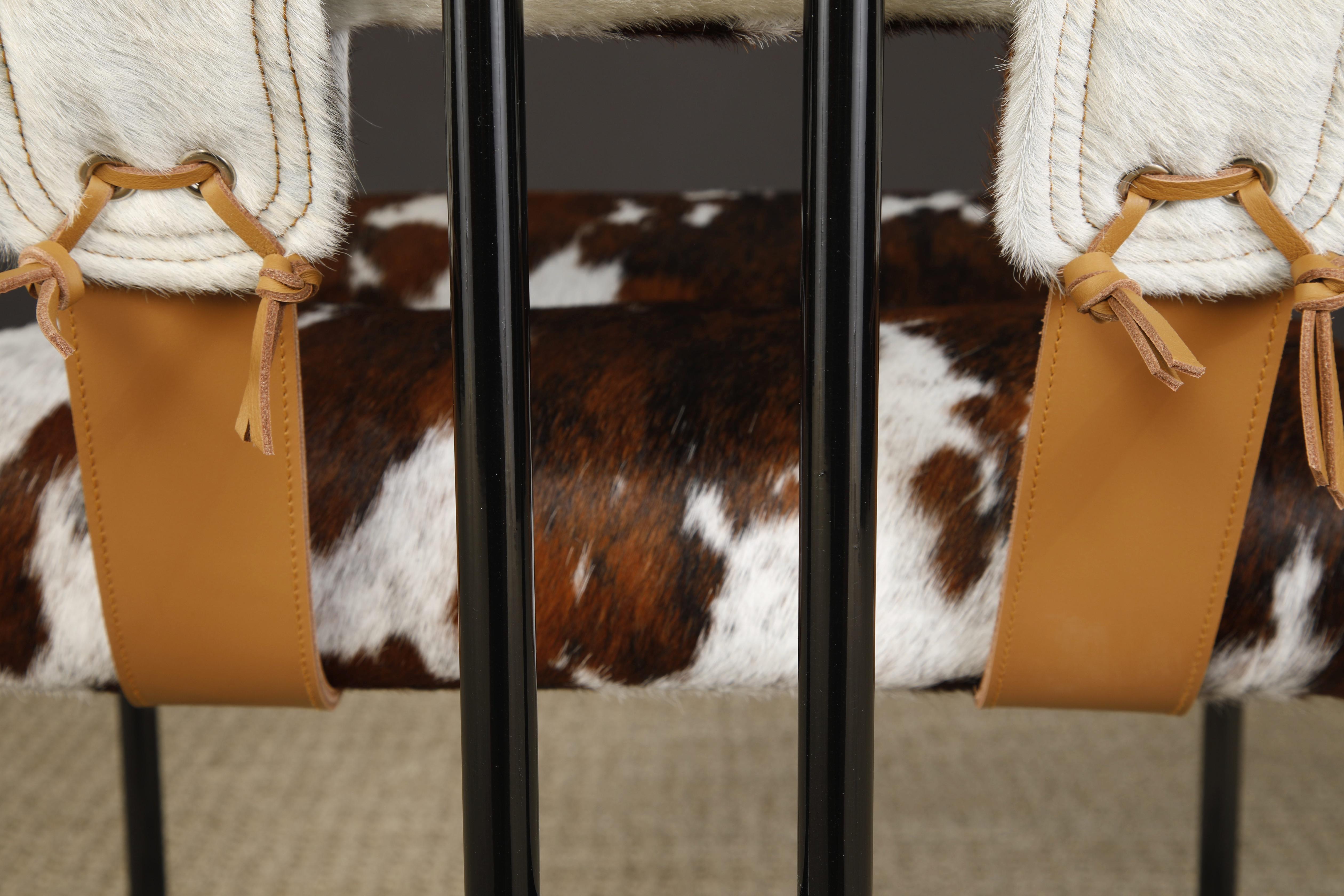 Pareja de sillones Tucroma de cuero de vaca de Guido Faleschini para Mariani, Nuevo en venta 11