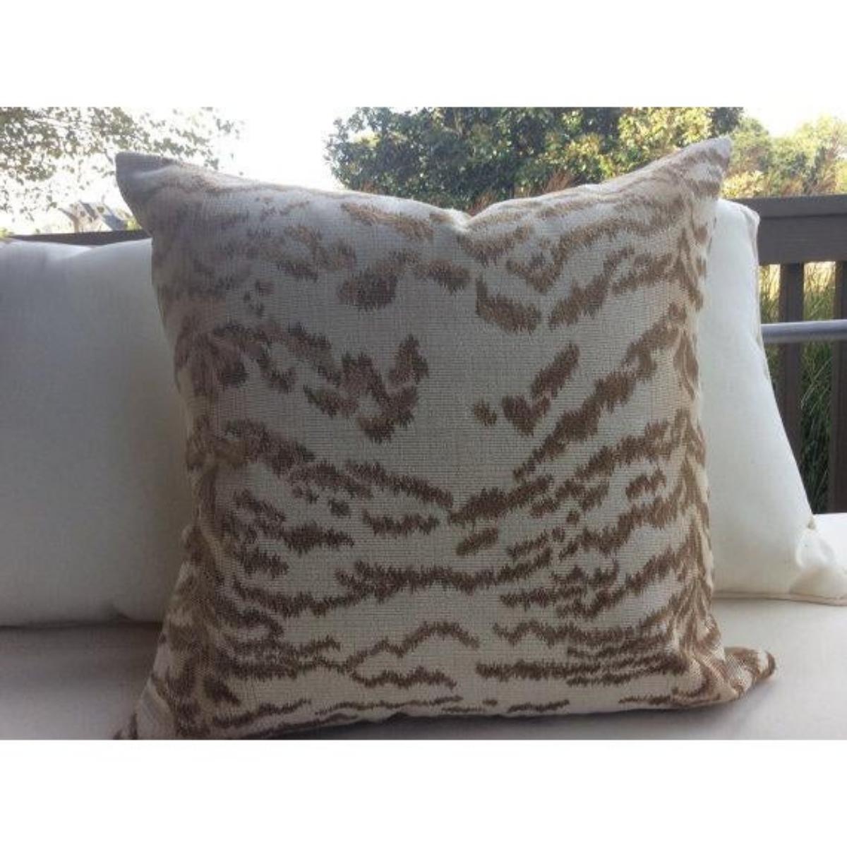 Moderno Coppia di cuscini Cowtan & Tout 