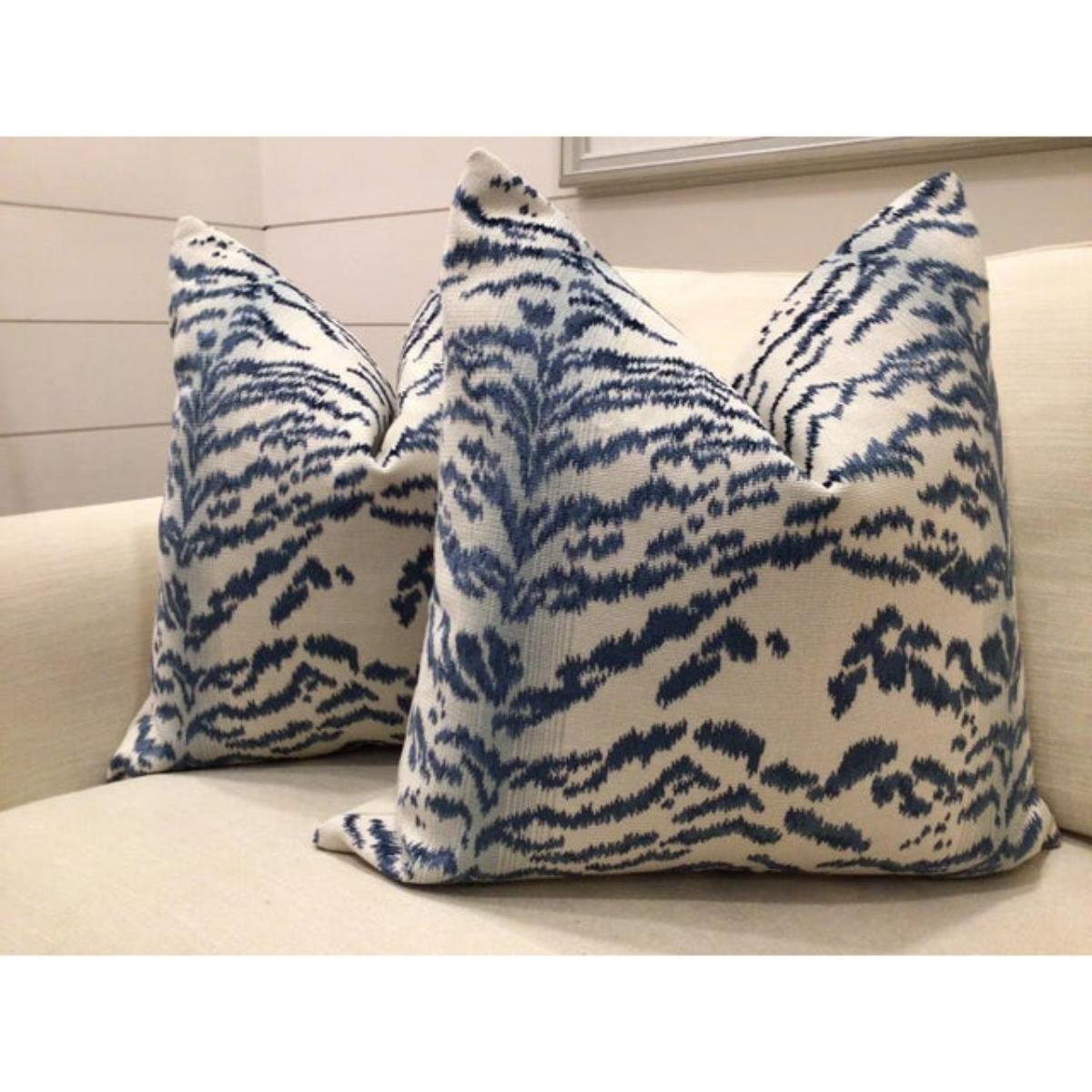 Rivestita in un ricco tessuto della famosa casa di design 