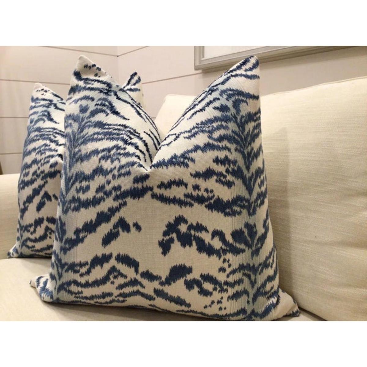 Moderno Coppia di cuscini Cowtan & Tout 