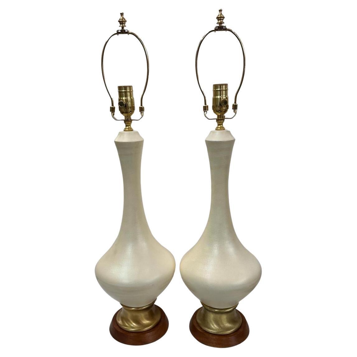 Coppia di lampade color crema in vendita