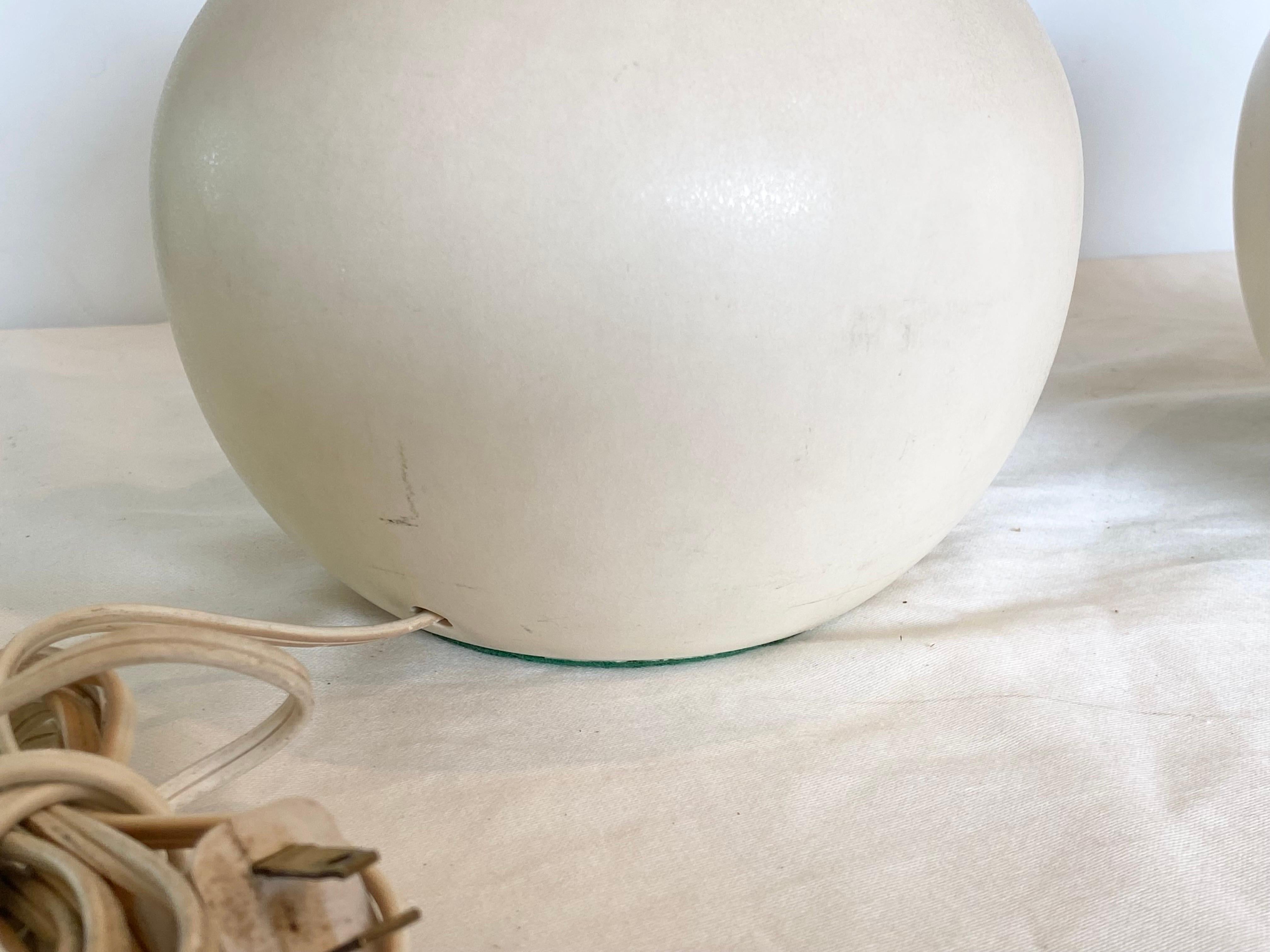 Paire de lampes de table Lotte and Gunnar Bostlund à glaçure crème en vente 3