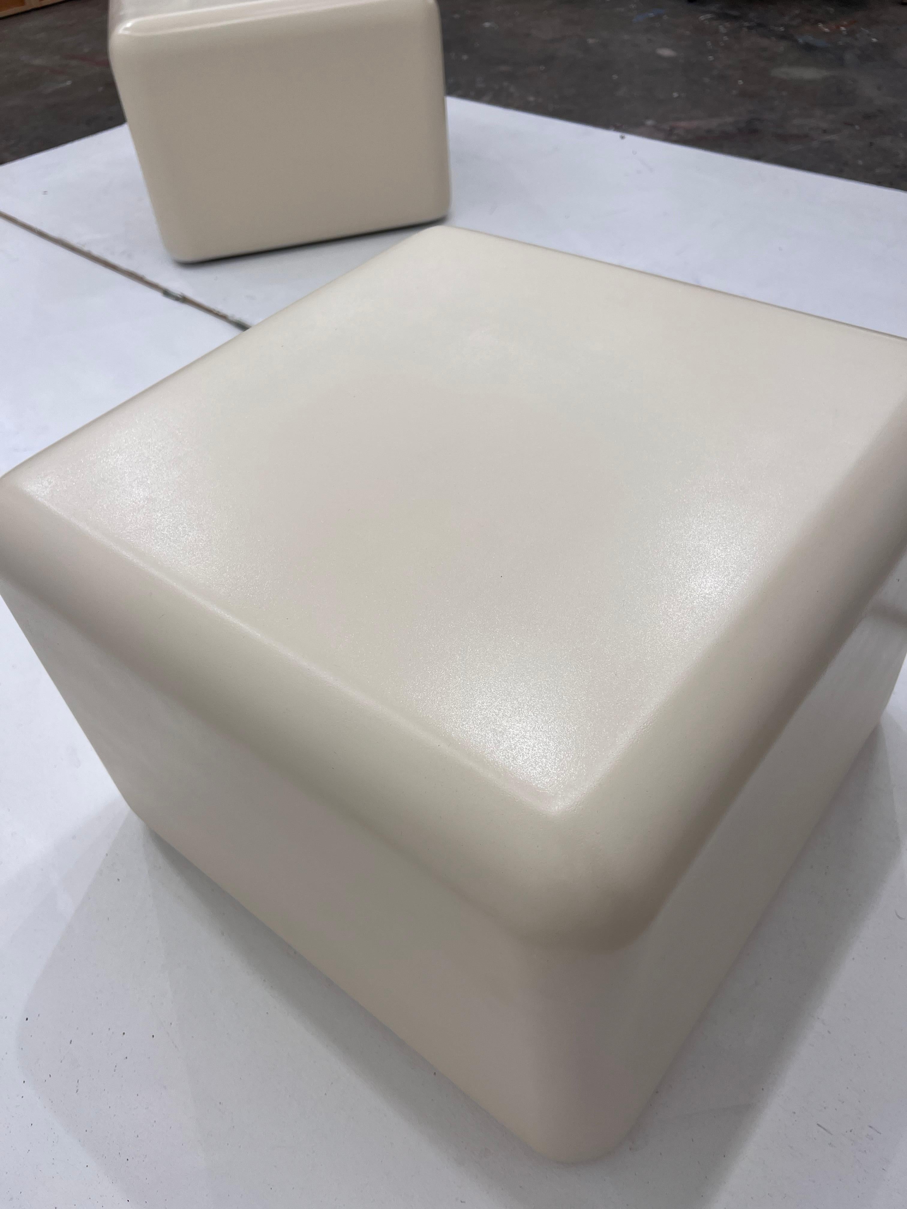 Late 20th Century Pair of Cream lacquer, Milo Baughman pedestal cube modular side tables 