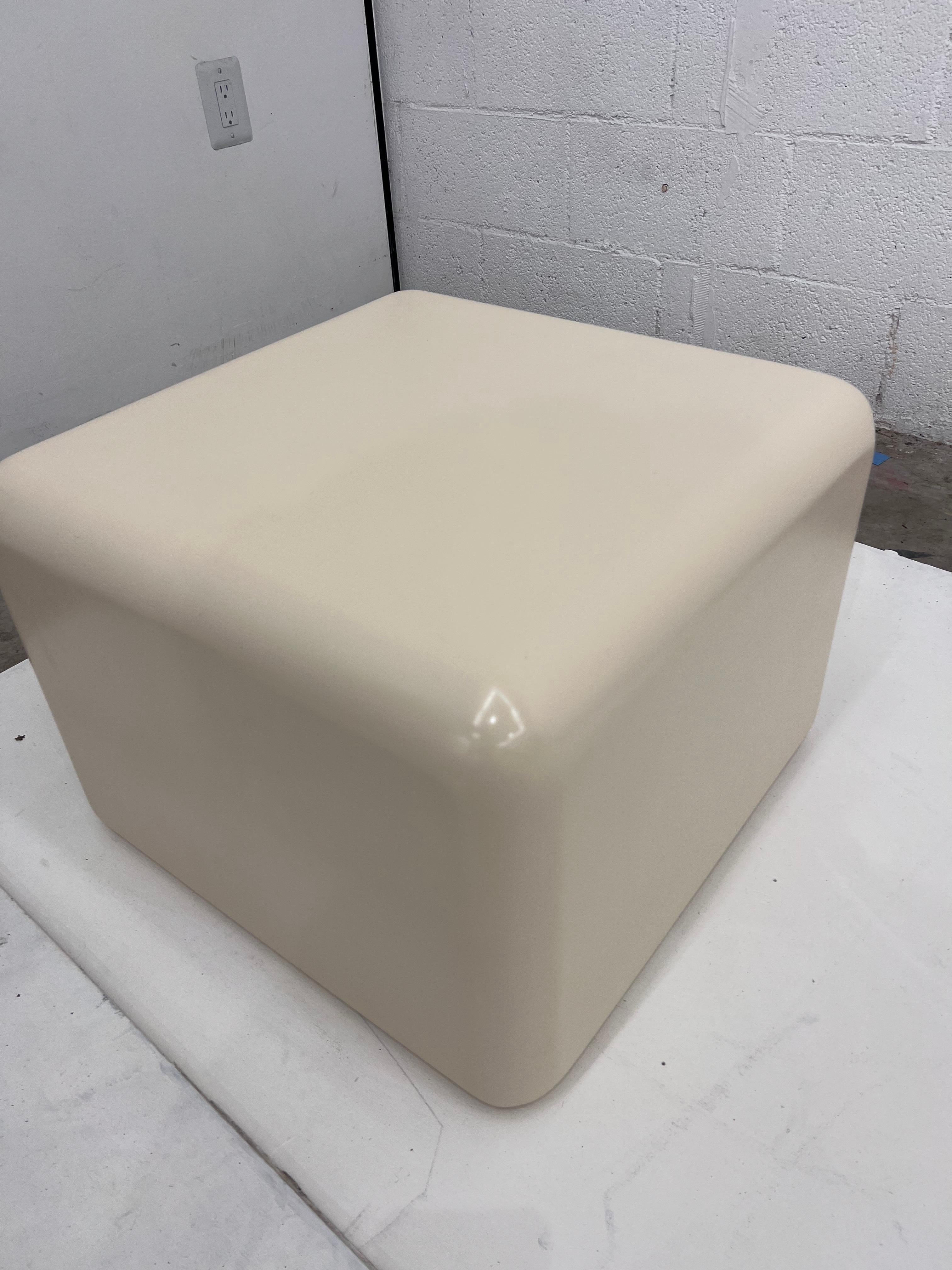 Pair of Cream lacquer, Milo Baughman pedestal cube modular side tables  1