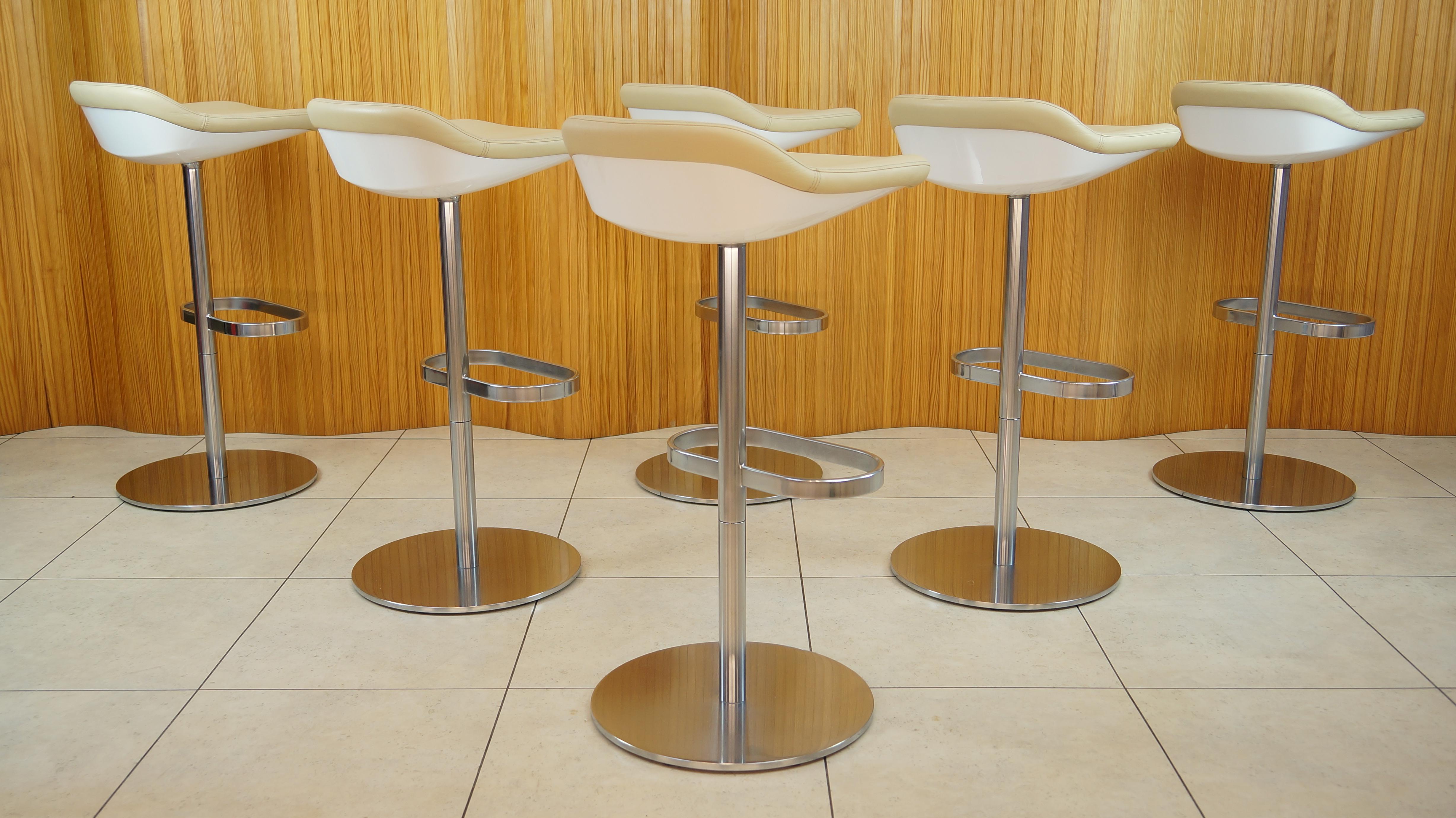 Pair of Cream Leather Walter Knoll Turtle Bar / Counter Stools, Pearson Lloyd 8