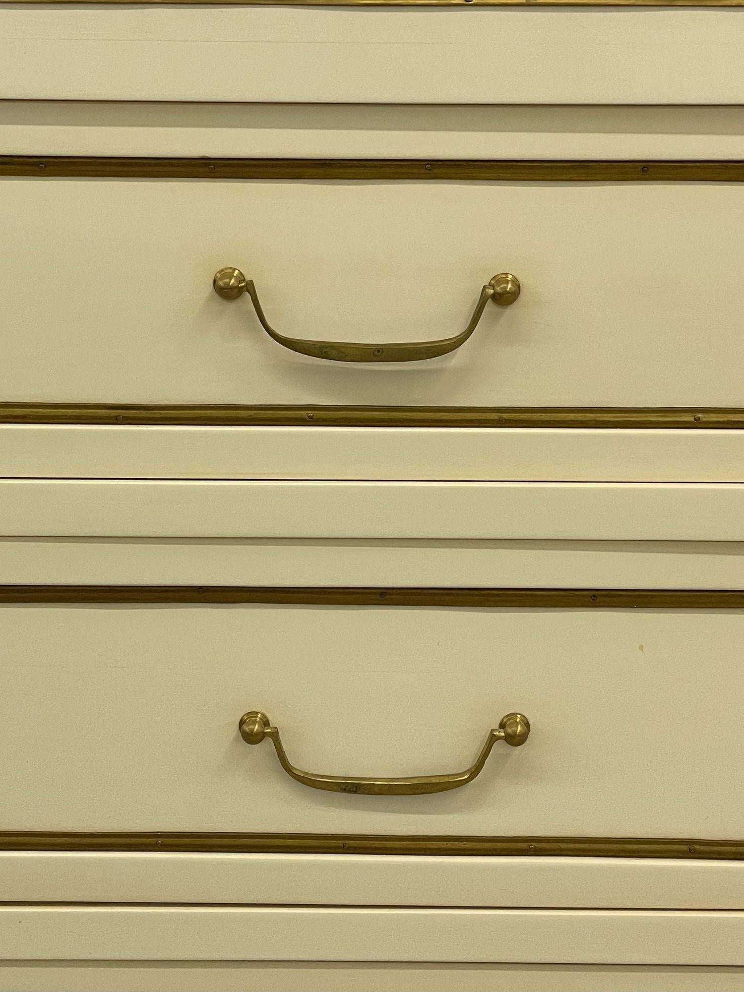 Pair of Cream Painted Louis XVI Style Commodes, Nightstands, Dressers, Chests For Sale 2