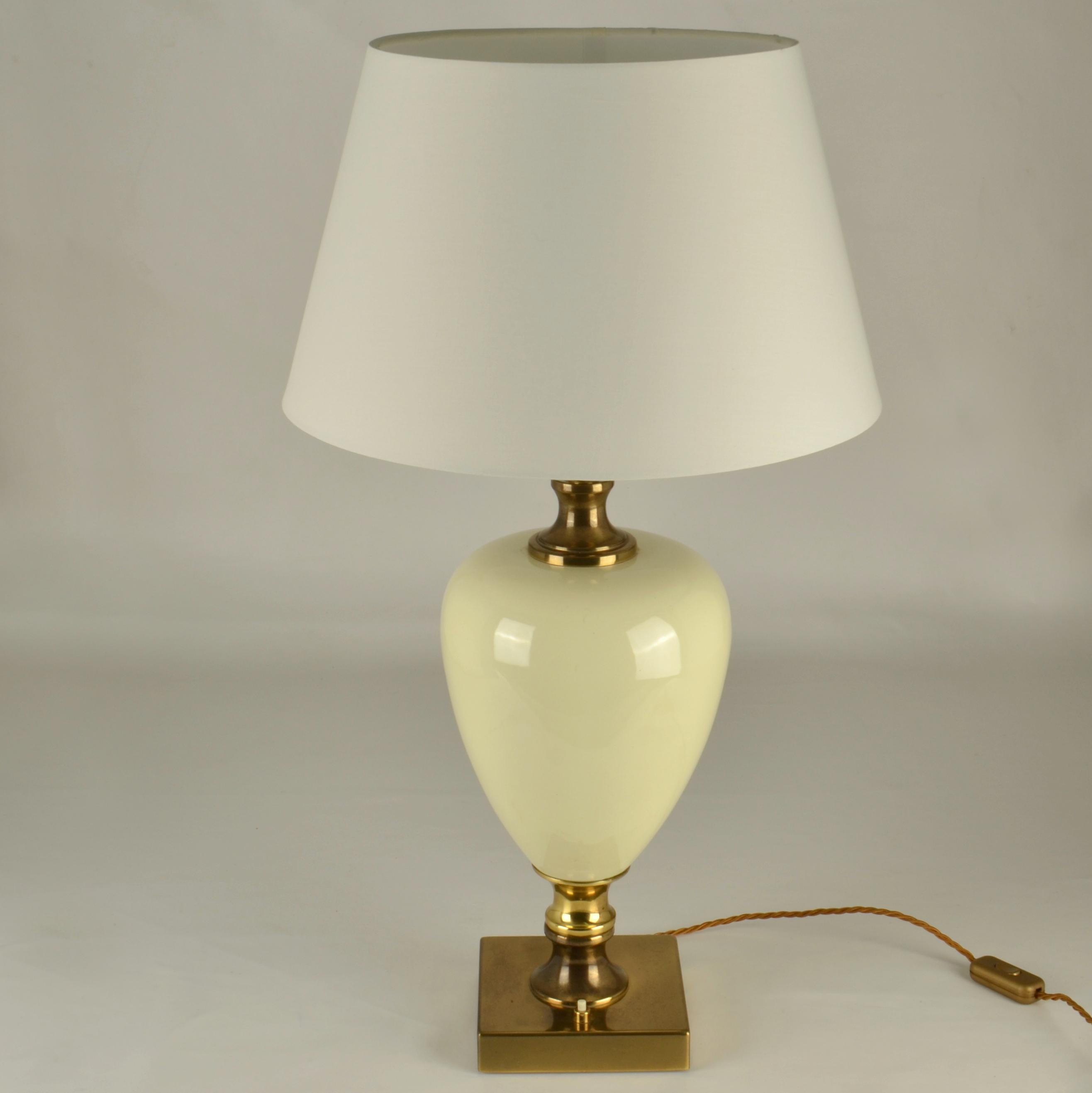 Pair of Cream Porcelain and Brass Table Lamps by Zonca, Italy, 1970s For Sale 7