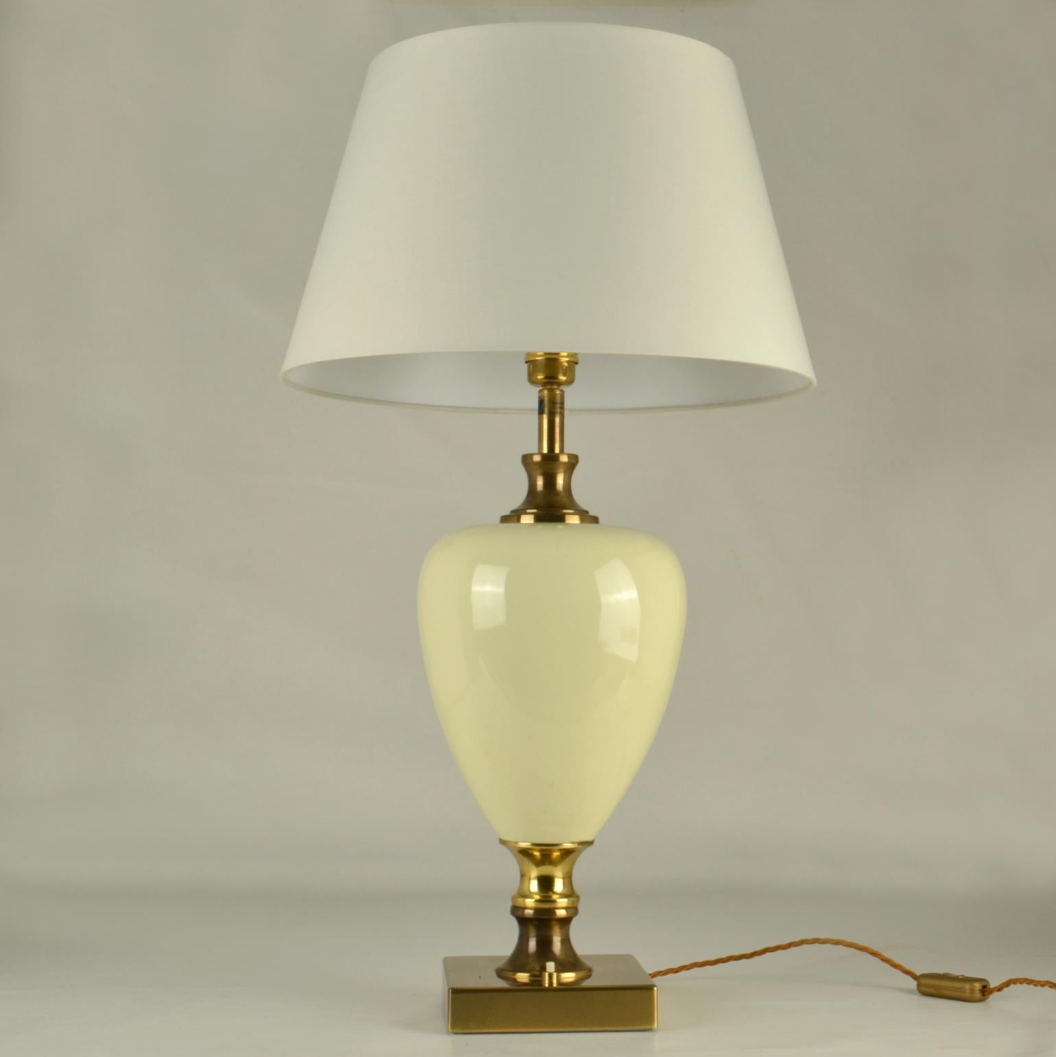 Pair of Cream Porcelain and Brass Table Lamps by Zonca, Italy, 1970s For Sale 3