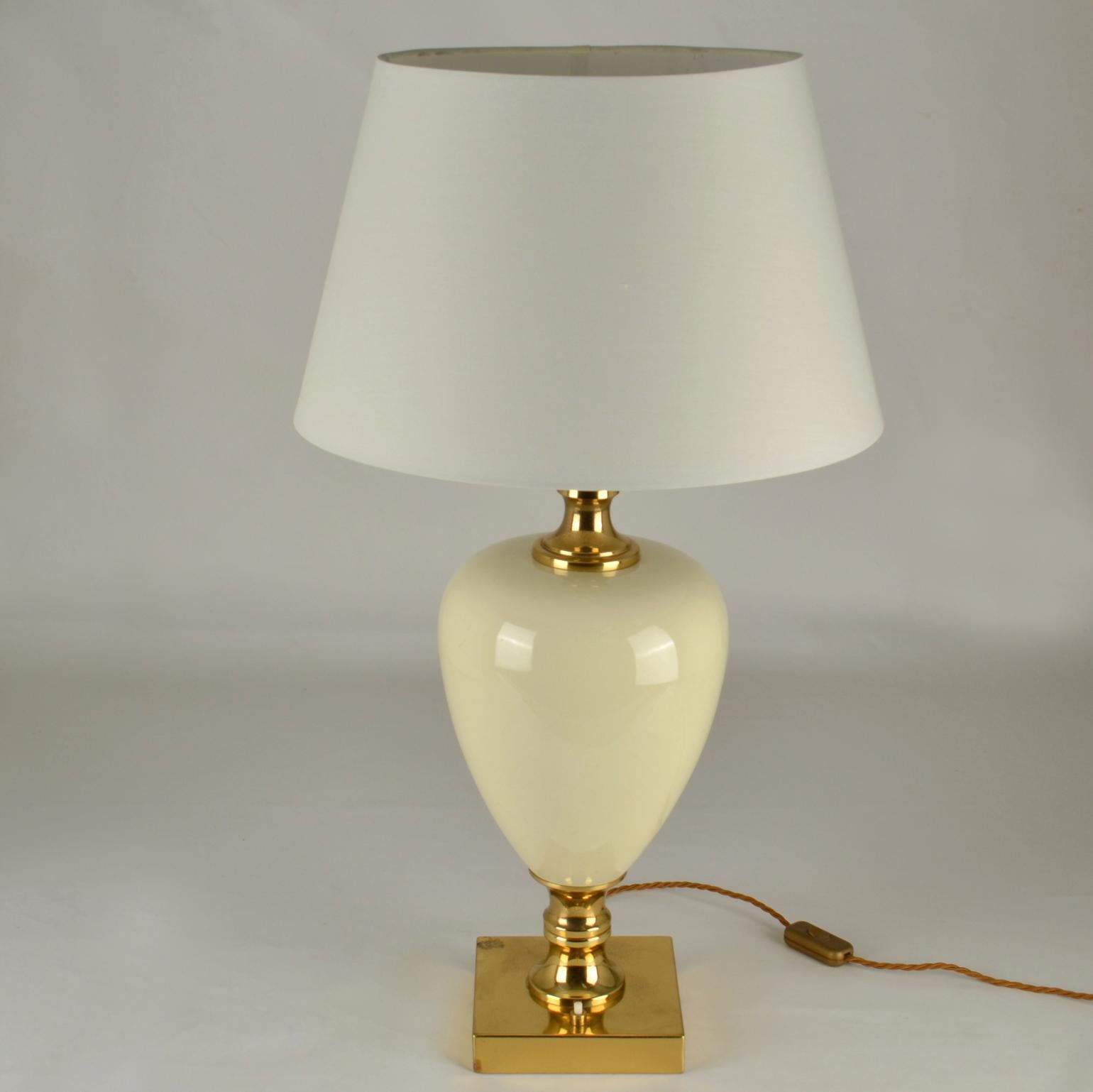 Pair of Cream Porcelain and Brass Table Lamps by Zonca, Italy, 1970s For Sale 6