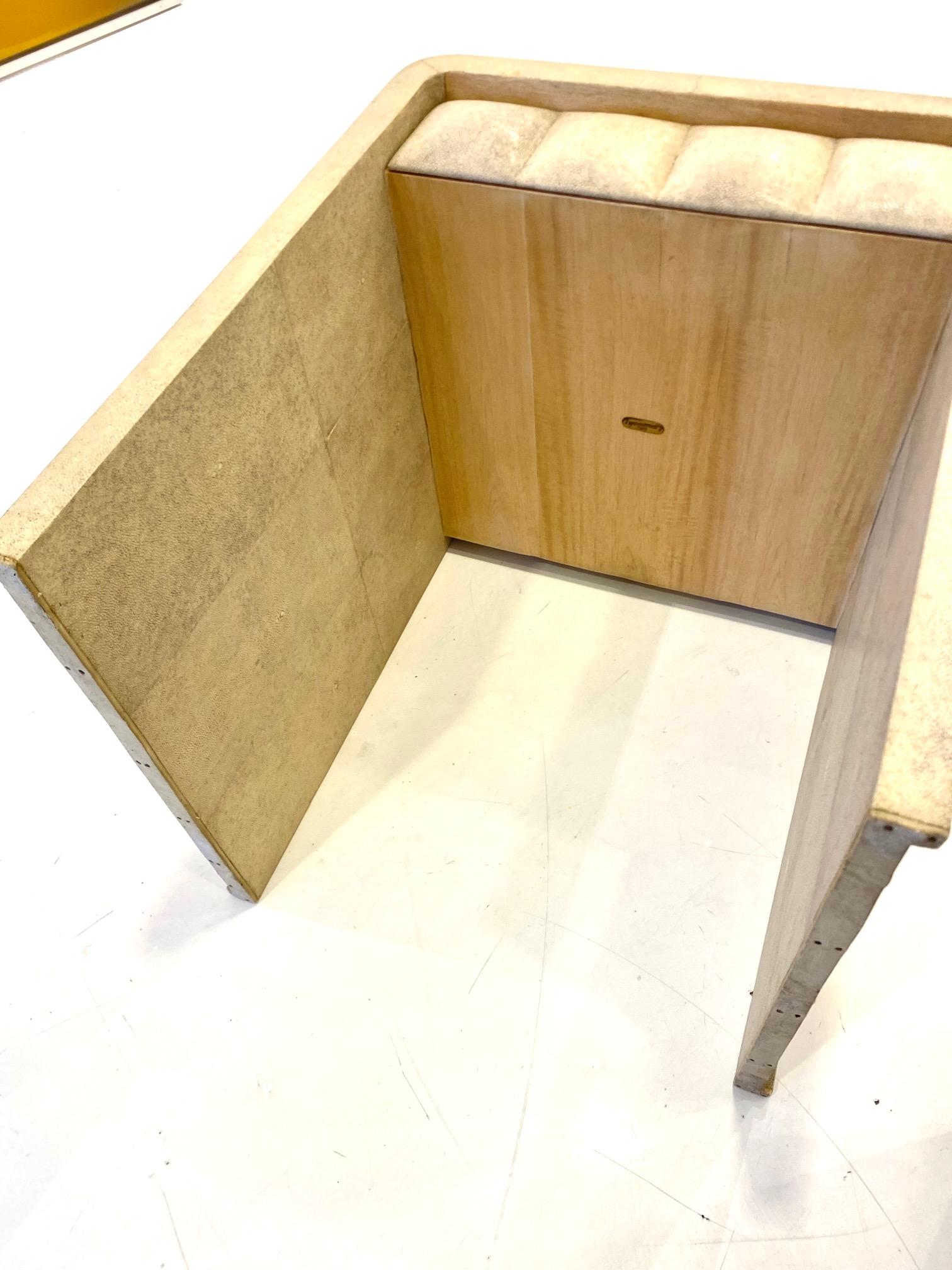 Paire de tables d'appoint 