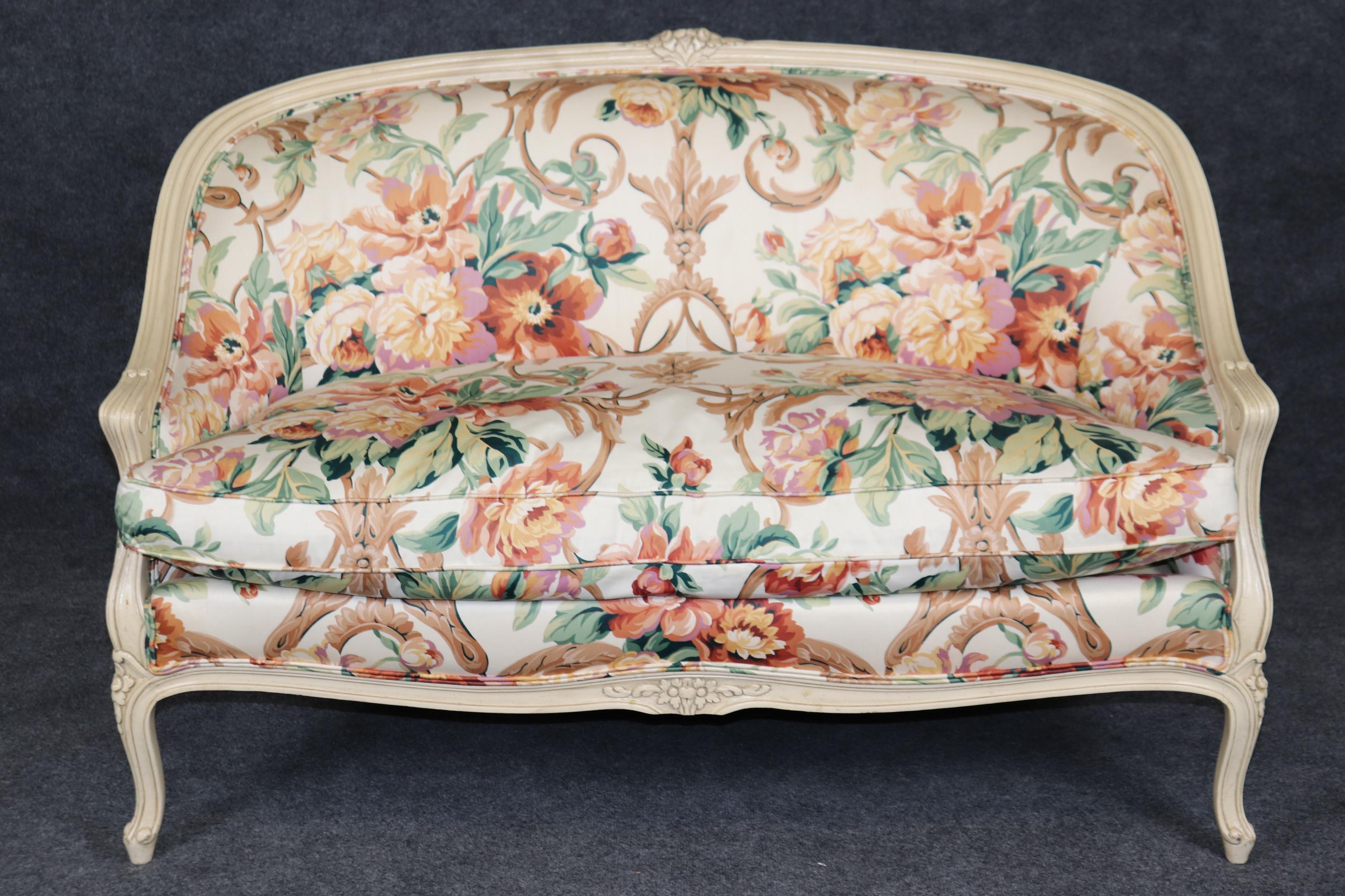 Walnut Pair of Creme Paint Decorated Floral Upholstered French Louis XV Settees For Sale