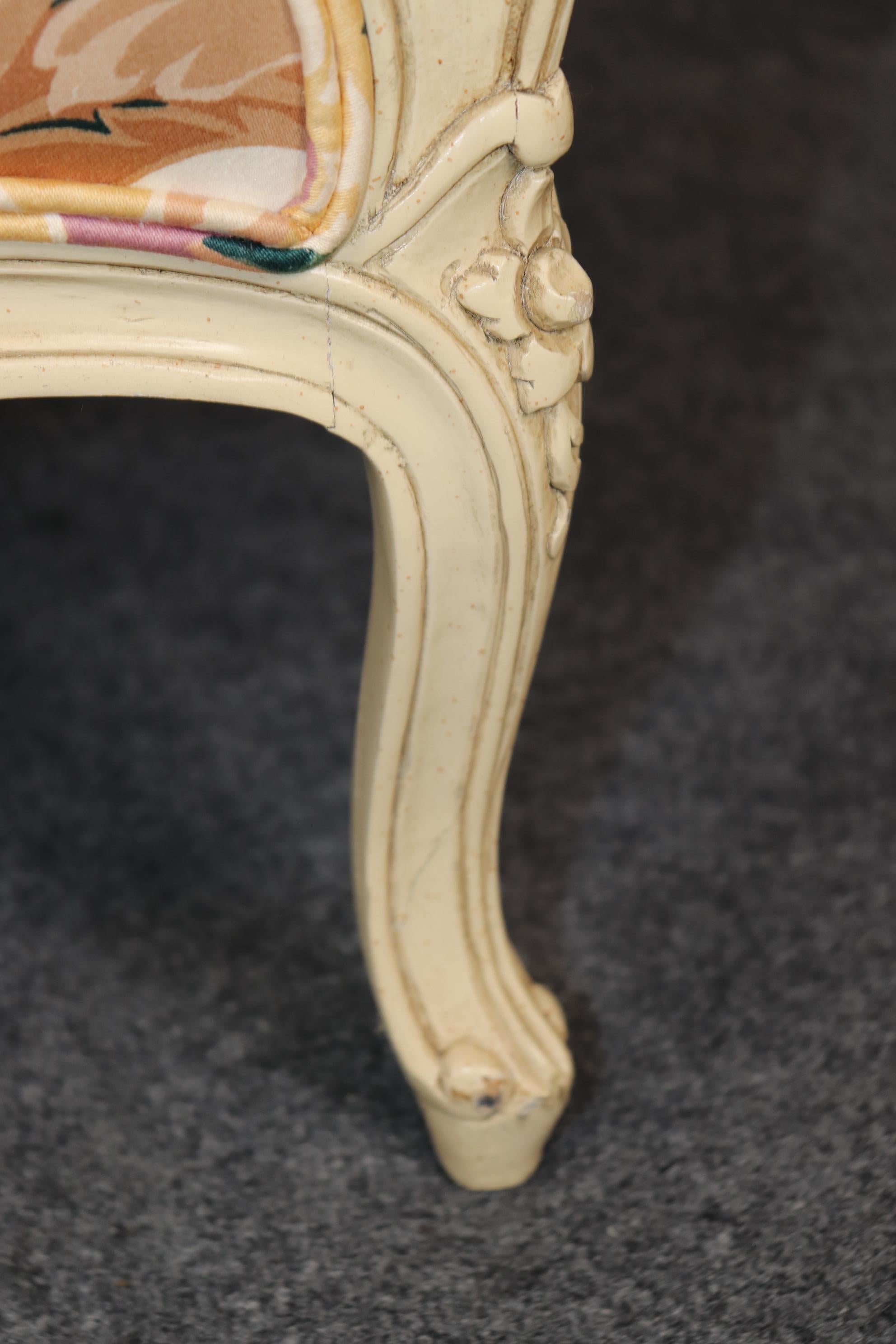 Pair of Creme Paint Decorated Floral Upholstered French Louis XV Settees For Sale 1