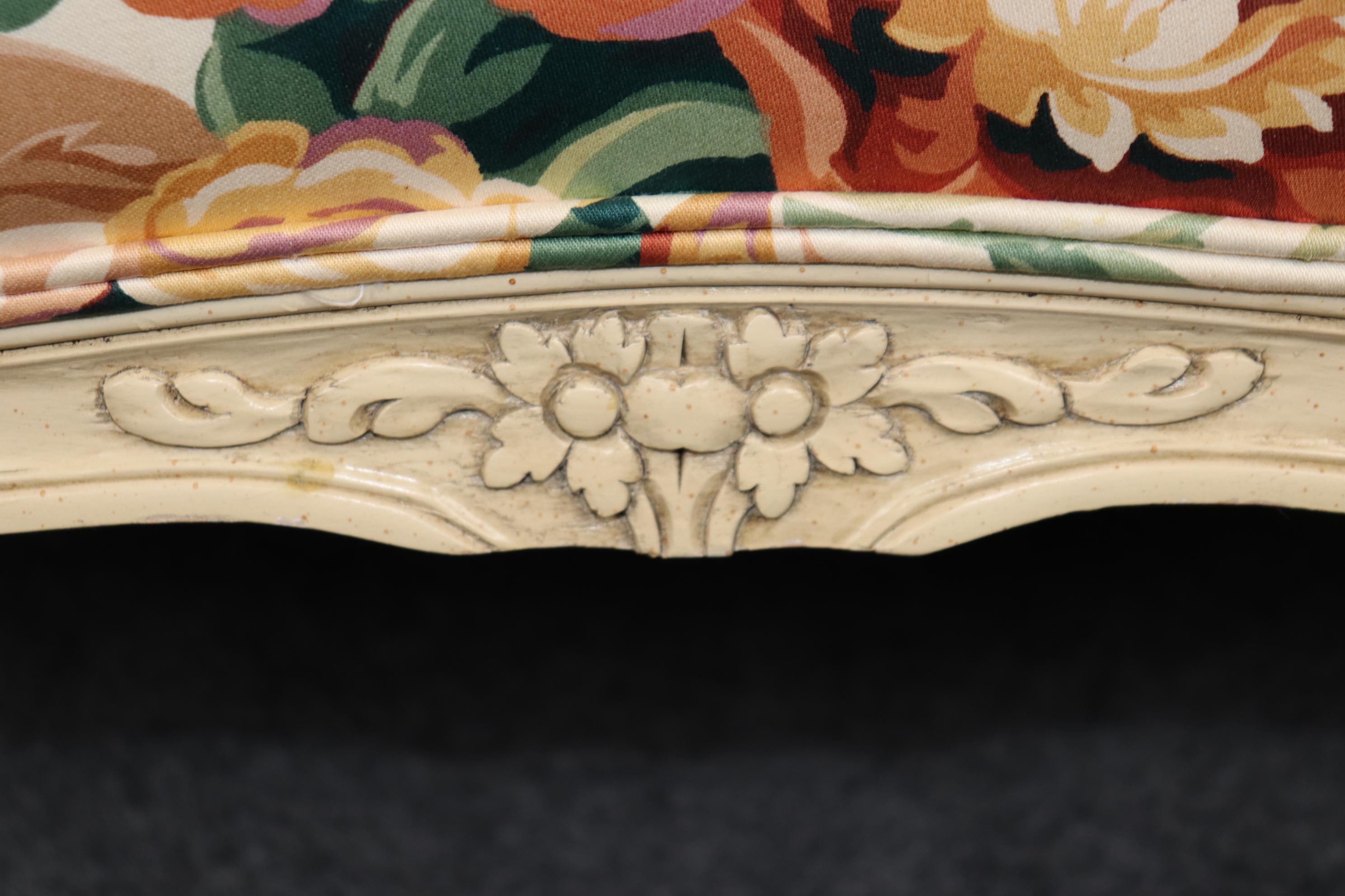 Pair of Creme Paint Decorated Floral Upholstered French Louis XV Settees For Sale 2