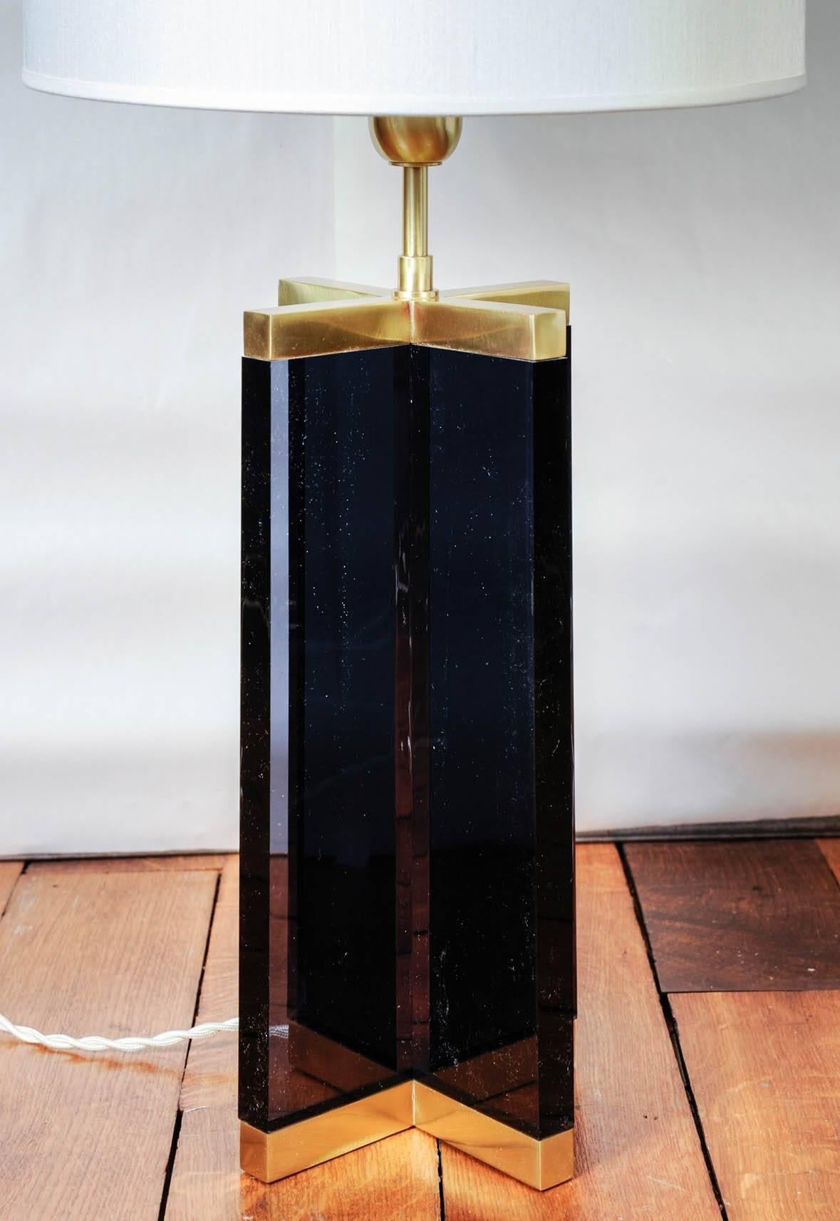 Italian Pair of Cross Table Lamps in Dark Plexiglass and Brass
