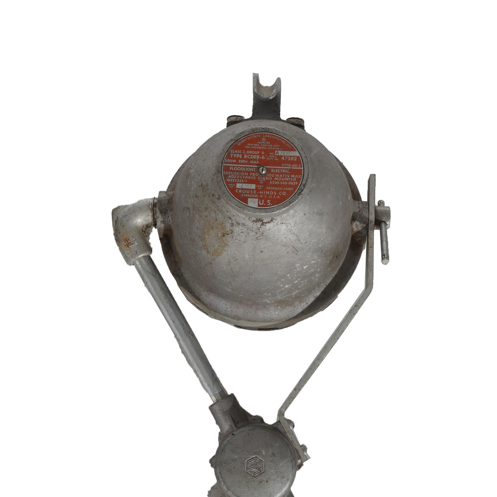 Pair of Crouse Hinds Industrial Stage Performance Spotlights 20thC For Sale 3