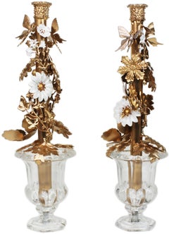 Par de candelabros de cristal y bronce