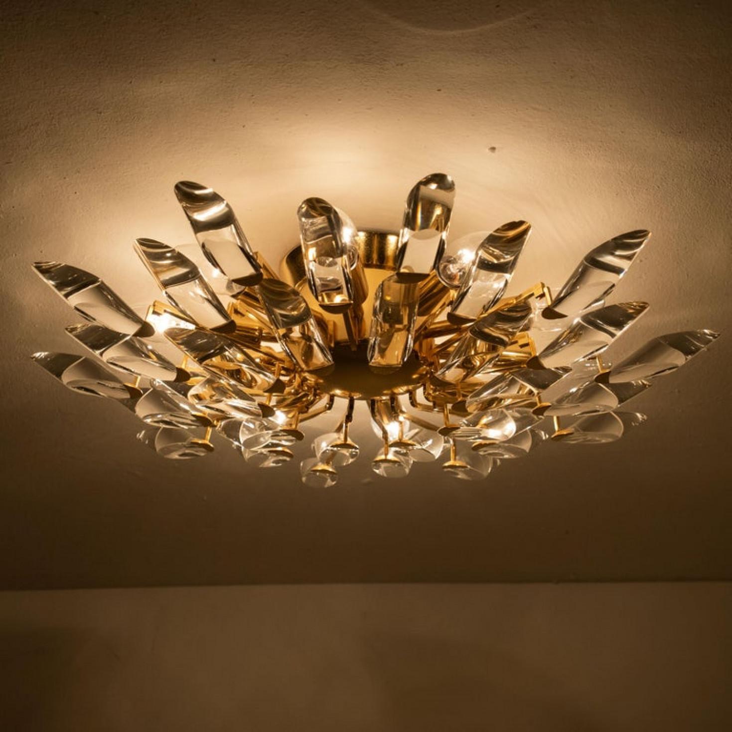 Pair of Crystal and Gilded Flush Mount Sconces By Oscar Torlasco for Stilkronen For Sale 2