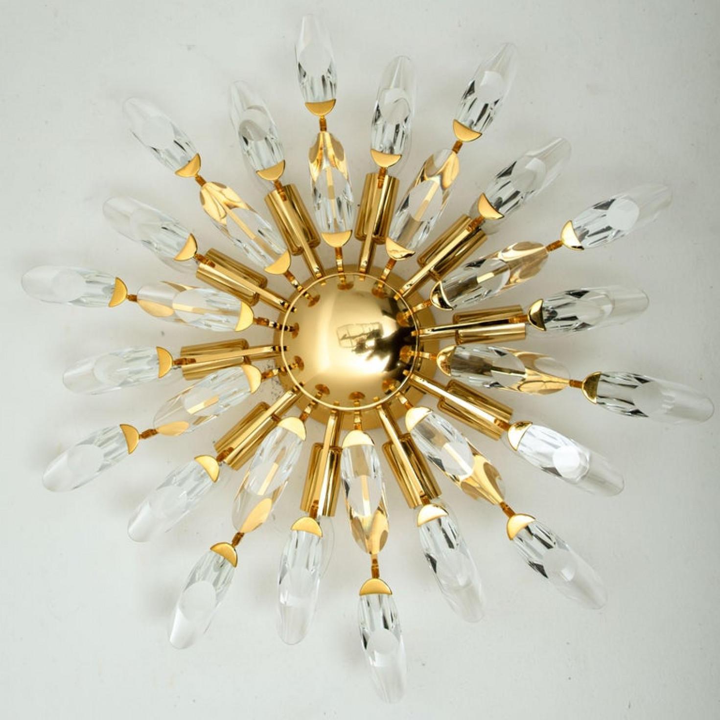 Pair of Crystal and Gilded Flush Mount Sconces By Oscar Torlasco for Stilkronen For Sale 3