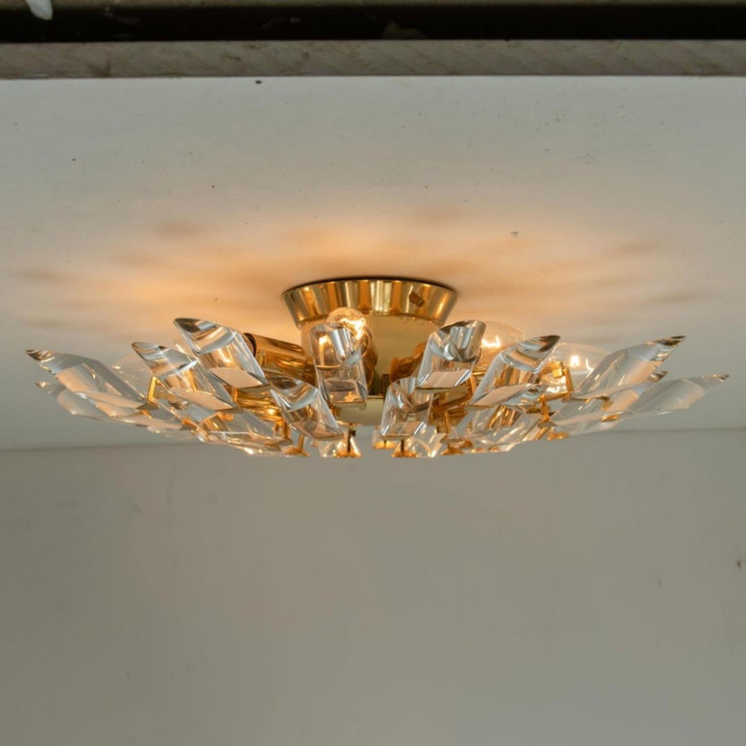 Pair of Crystal and Gilded Flush Mount Sconces By Oscar Torlasco for Stilkronen For Sale 9