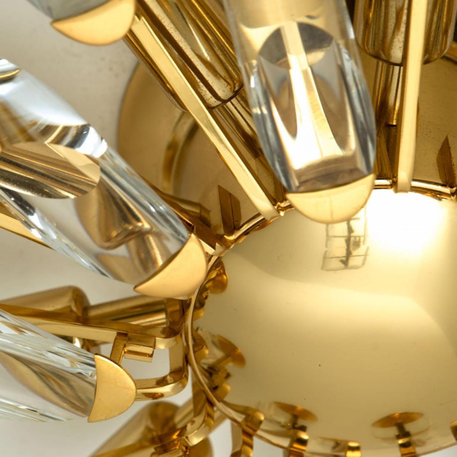 Other Pair of Crystal and Gilded Flush Mount Sconces By Oscar Torlasco for Stilkronen For Sale