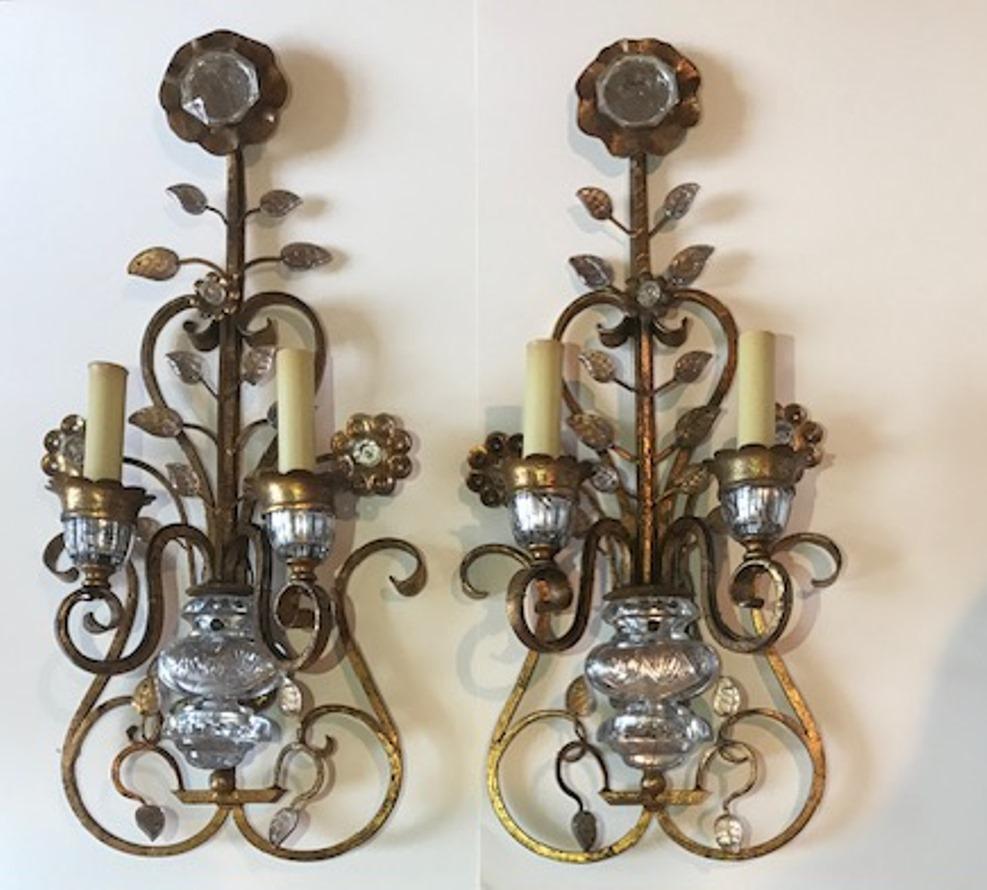 Pair of Crystal and gilt iron Italian Sconces by G. Banci For Sale 1