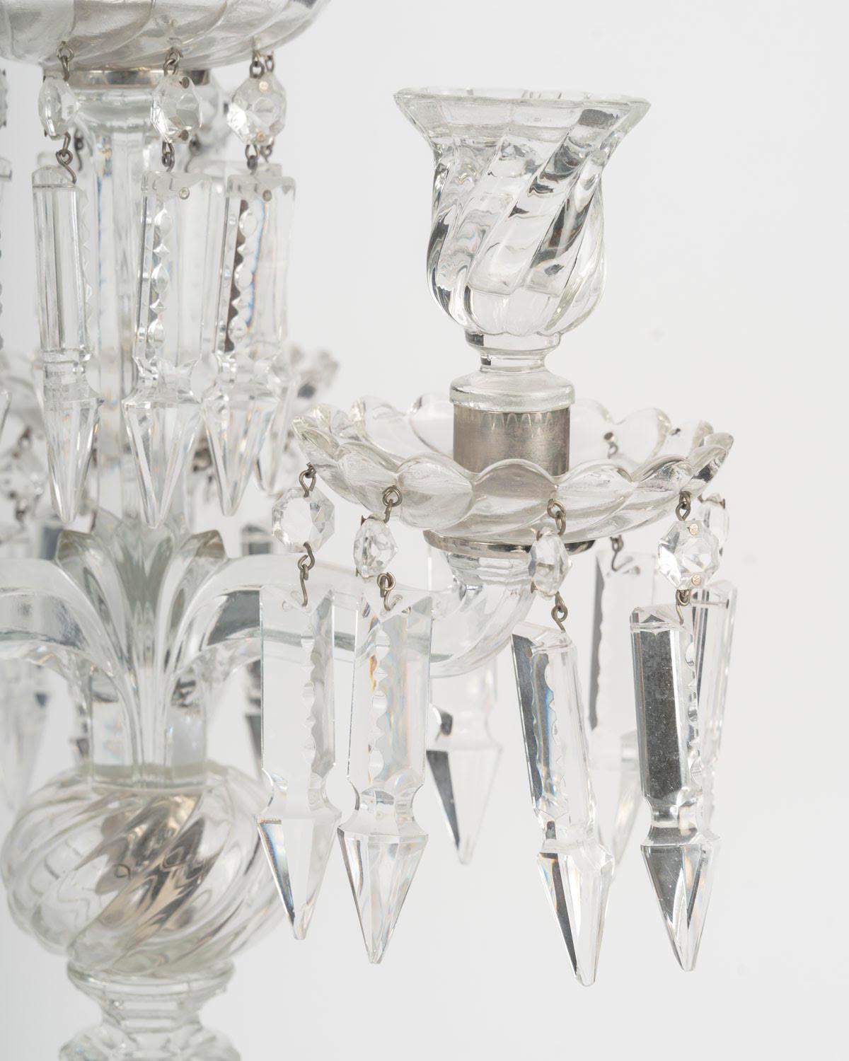 Paar Kristallkandelaber mit 4 Lichterarmen, 20. Jahrhundert. im Angebot 1