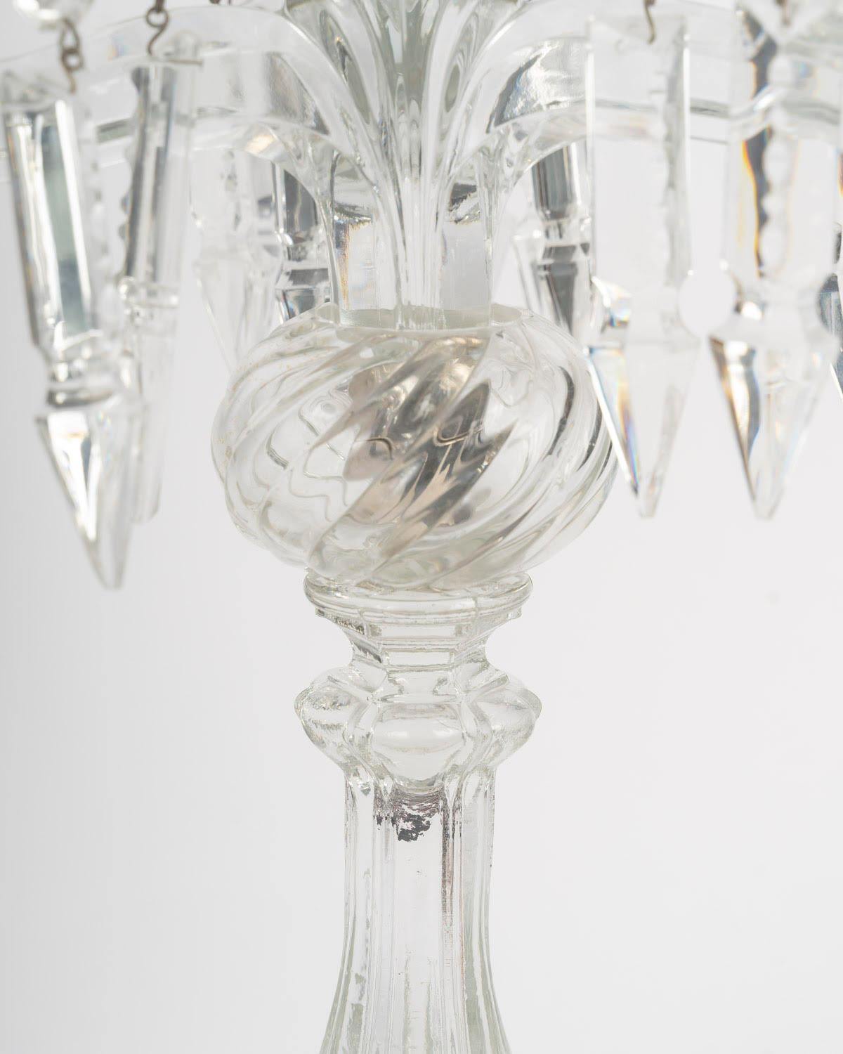 Paar Kristallkandelaber mit 4 Lichterarmen, 20. Jahrhundert. im Angebot 2