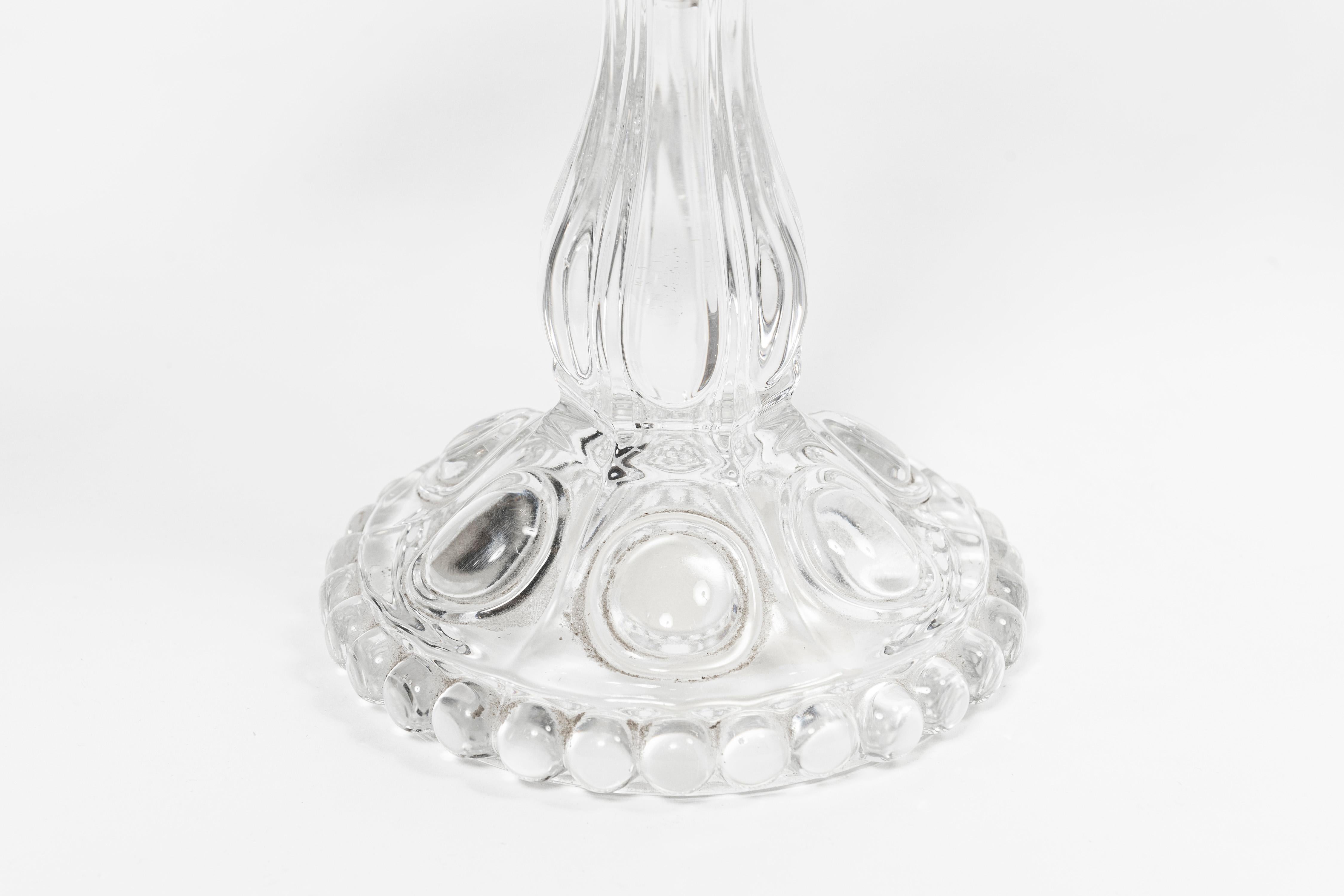 Paire de candélabres en cristal signés Baccarat, France, fin du XIXe siècle. Bon état - En vente à Buenos Aires, Buenos Aires