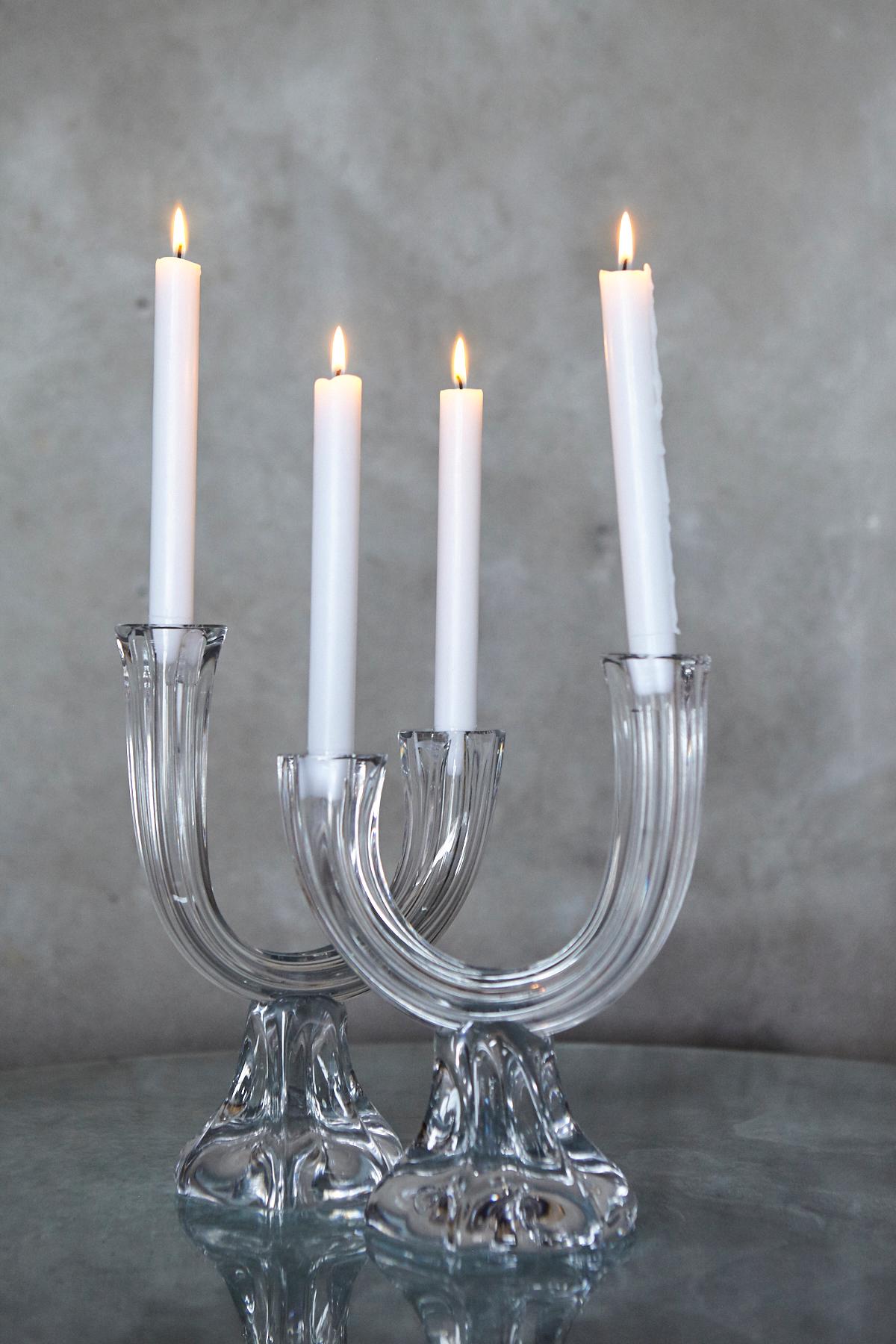 Pareja de candelabros de cristal de Cristallerie Lorraine, Francia, años 50 en venta 6