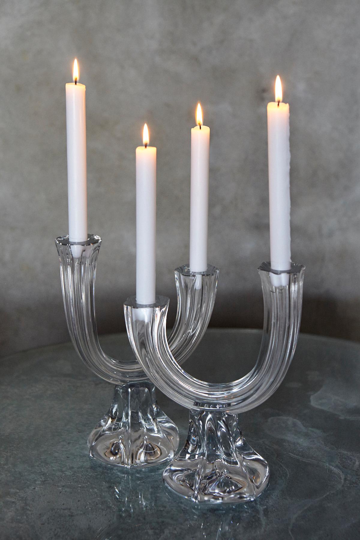 Pareja de candelabros de cristal de Cristallerie Lorraine, Francia, años 50 en venta 7