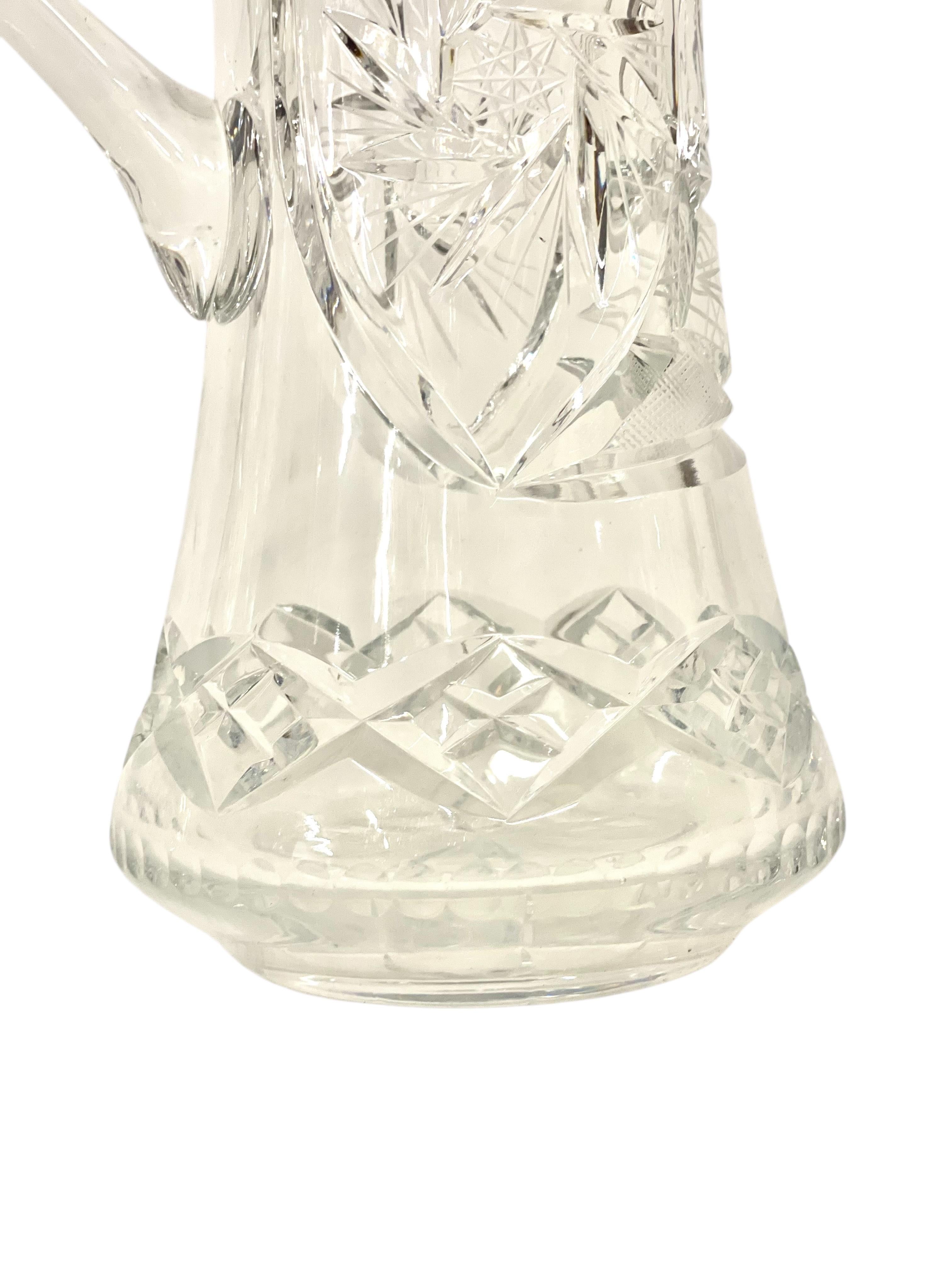 Pair of  Crystal Carafes in the Saint Louis Style 20th Century In Good Condition For Sale In LA CIOTAT, FR