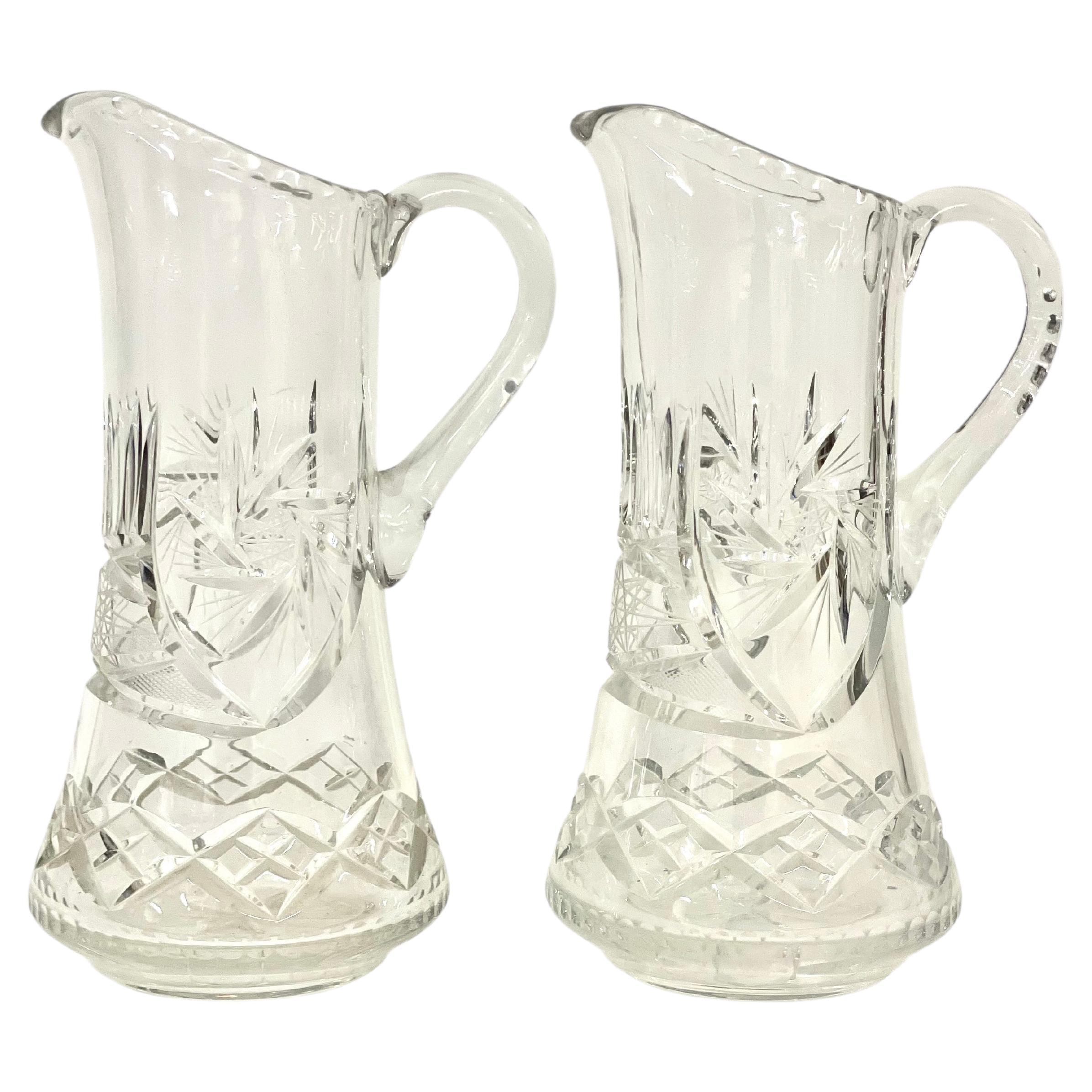Coppia di  Caraffe di cristallo in stile Saint Louis XX secolo