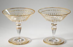 Pareja de copas de champán doradas talladas en cristal, attrb a Josephinenhutte
