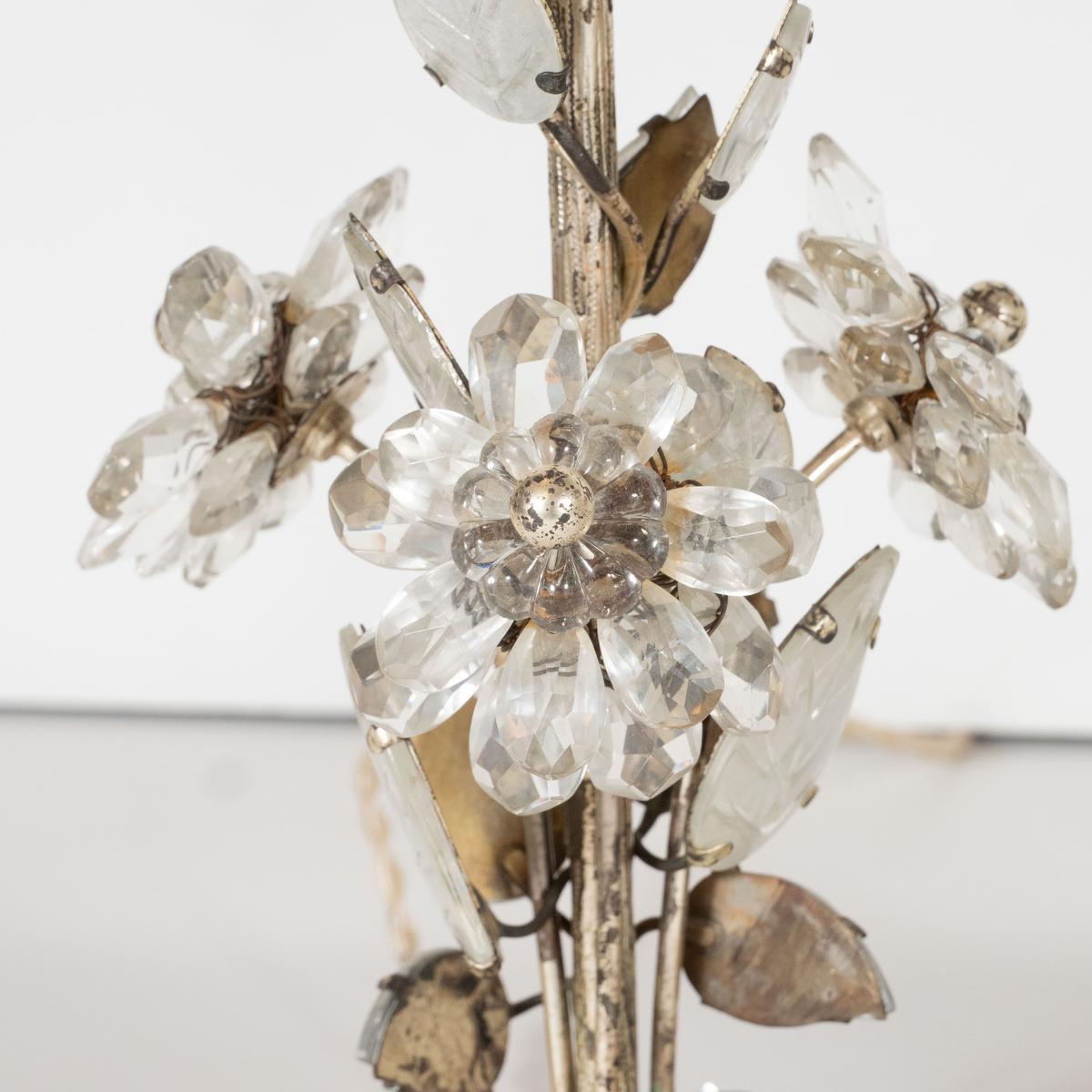 Paar Tischlampen mit Blumenmotiv aus Kristall (Französisch) im Angebot