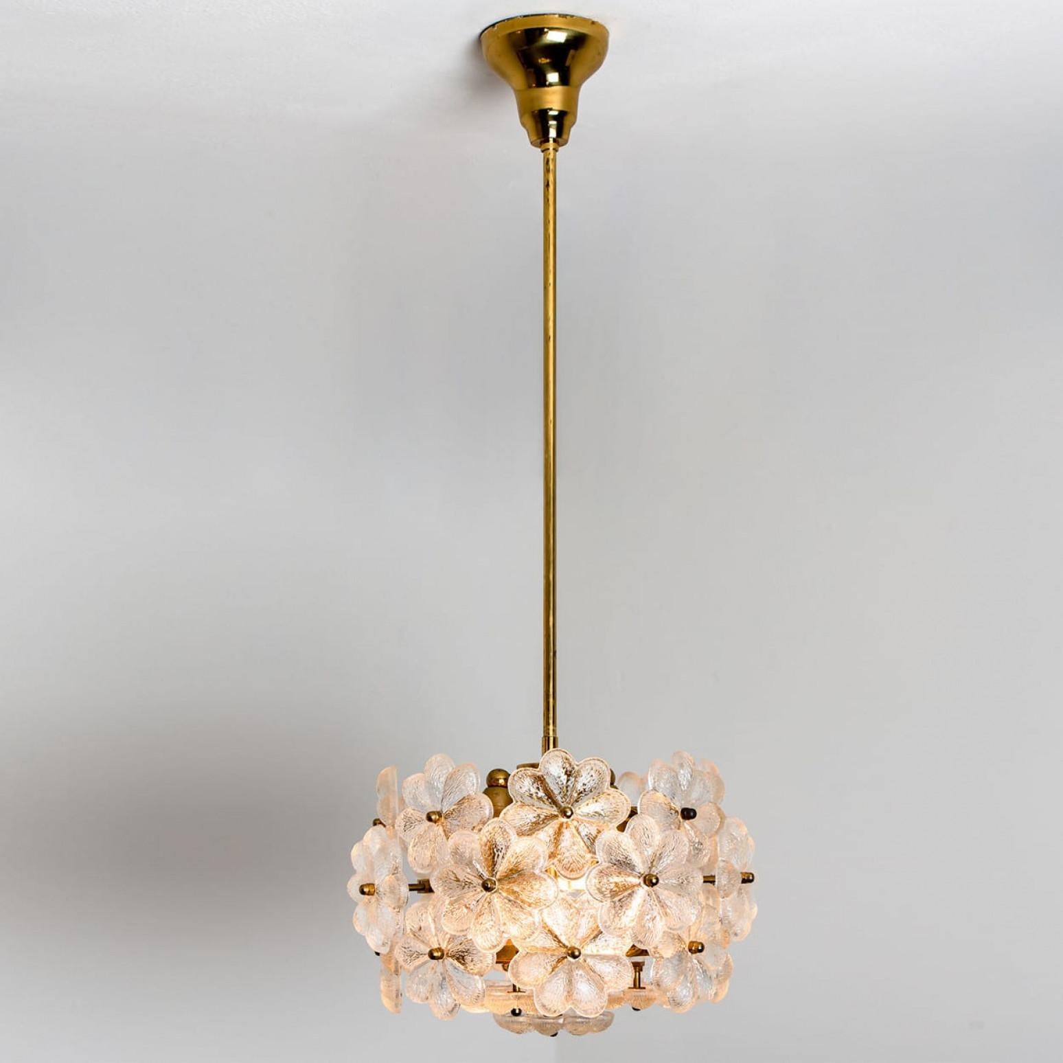 Coppia di lampadari a fiore in cristallo di Ernst Palme, Germania, anni '70 in vendita 2