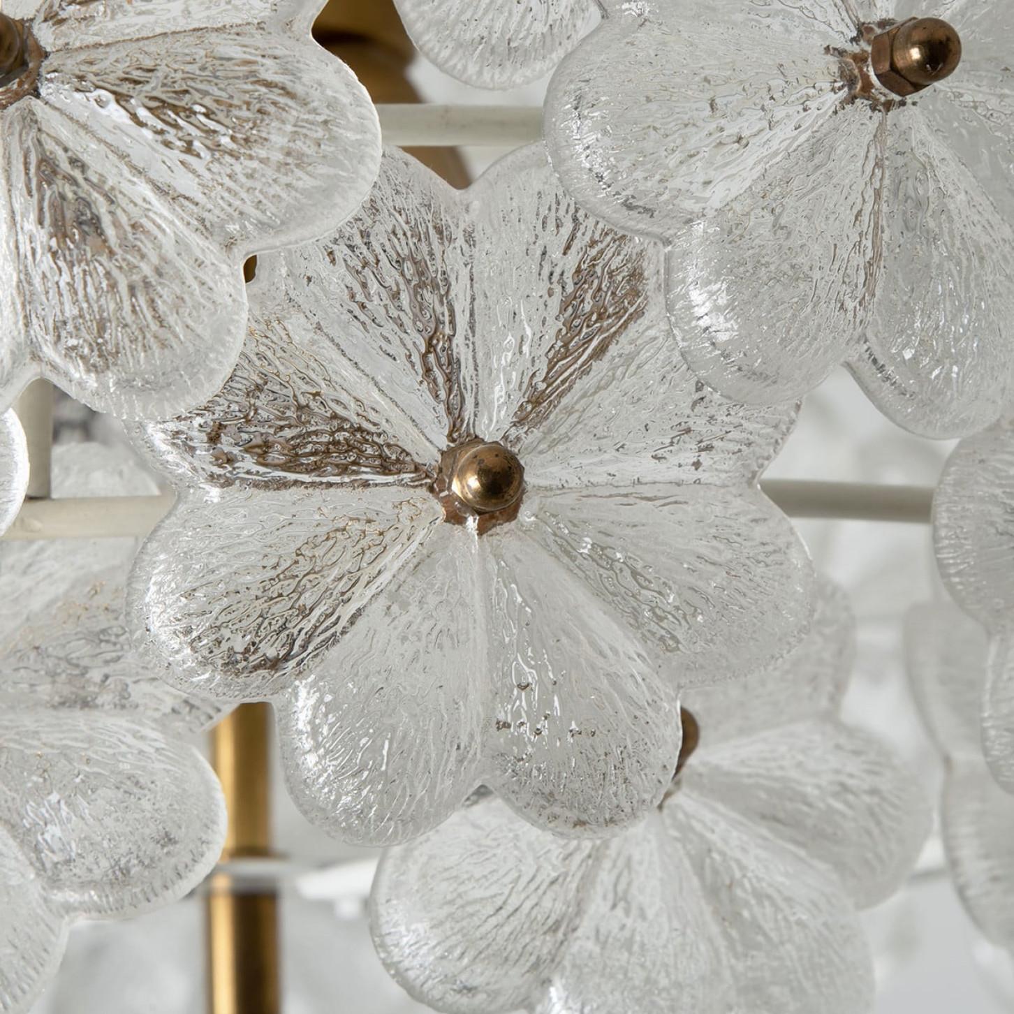 Tedesco Coppia di lampadari a fiore in cristallo di Ernst Palme, Germania, anni '70 in vendita