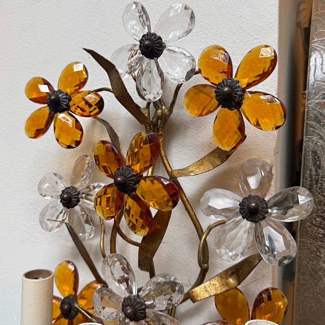 Francese Coppia di lampade a fiore in cristallo in vendita