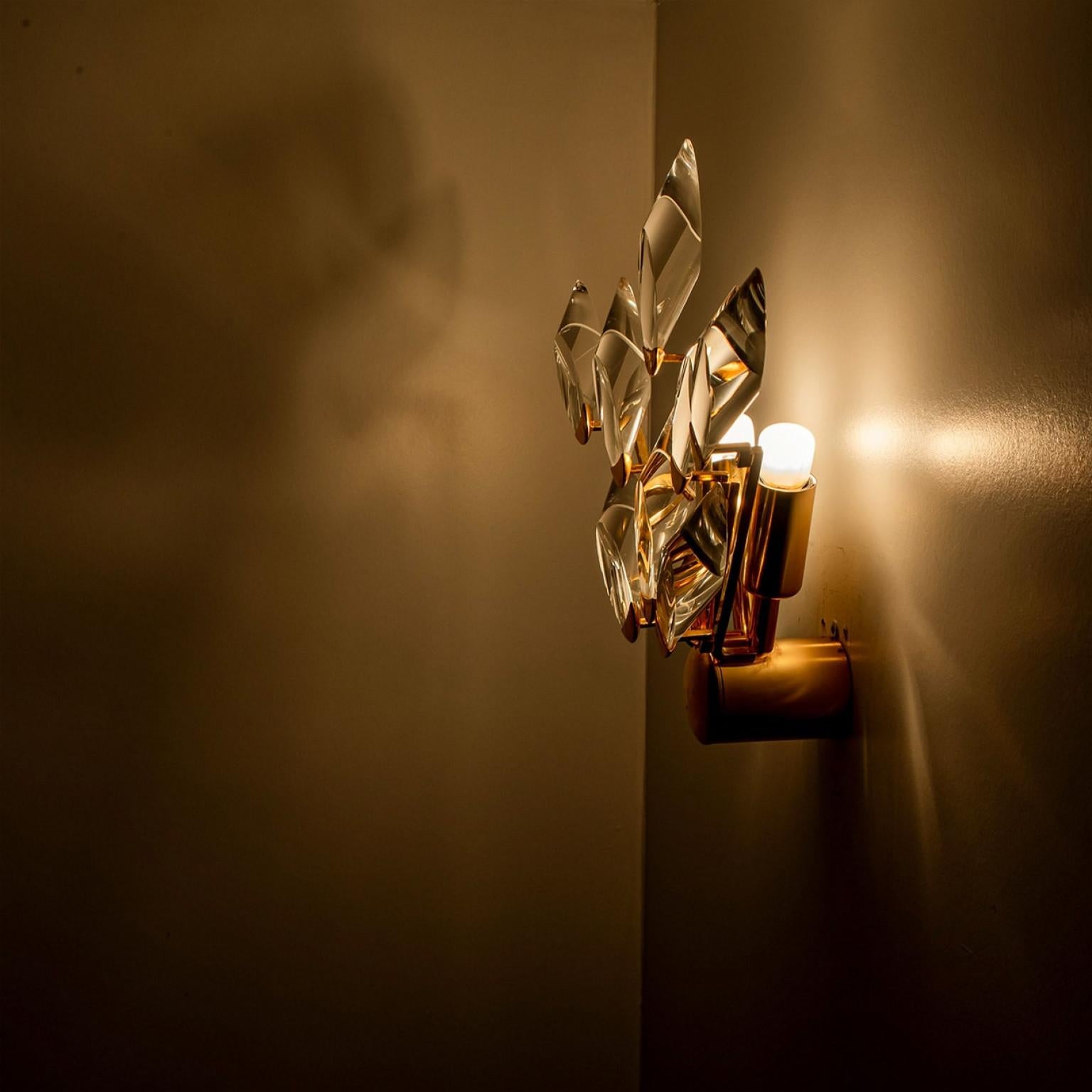 Pair of Crystal Gilded Brass Sconces by Oscar Torlasco for Stilkronen For Sale 4