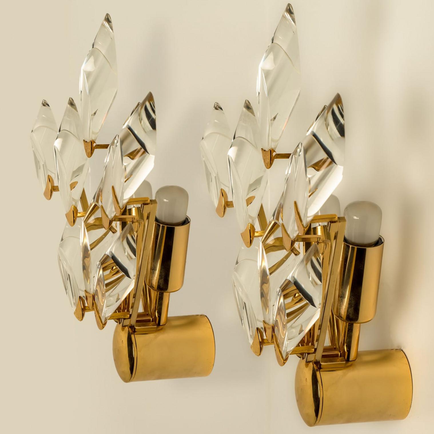 Pair of Crystal Gilded Brass Sconces by Oscar Torlasco for Stilkronen For Sale 6