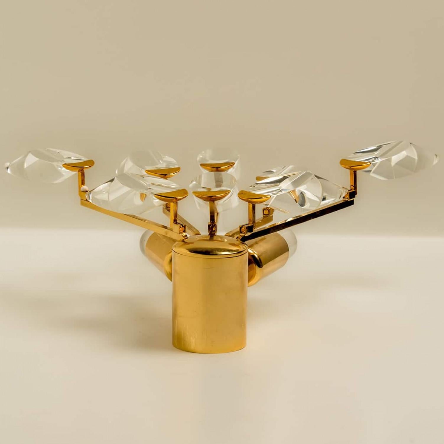 Pair of Crystal Gilded Brass Sconces by Oscar Torlasco for Stilkronen For Sale 1