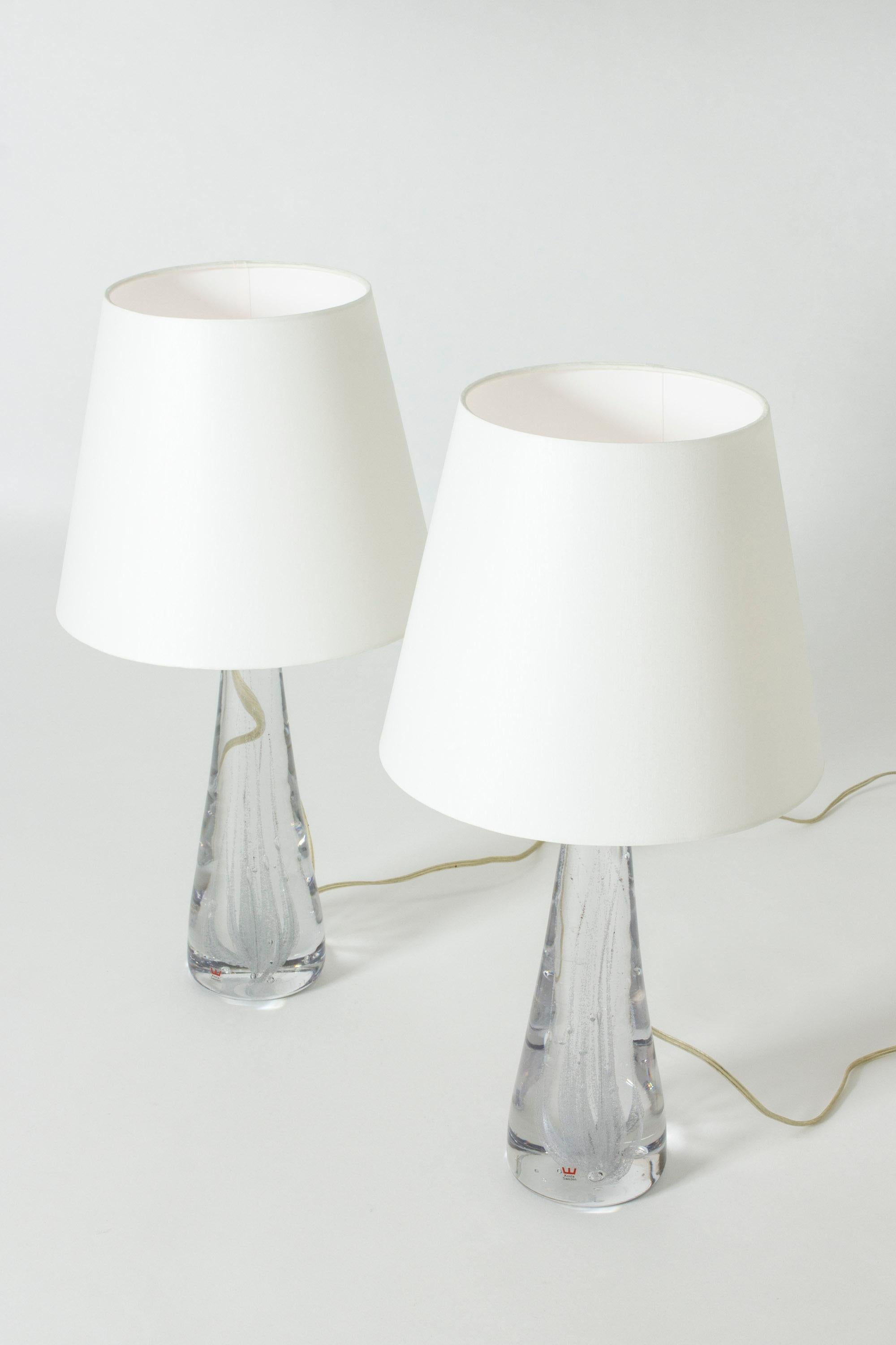 Scandinavian Modern Pair of Crystal Glass Table Lamps by Vicke Lindstrand for Kosta, Sweden, 1950s
