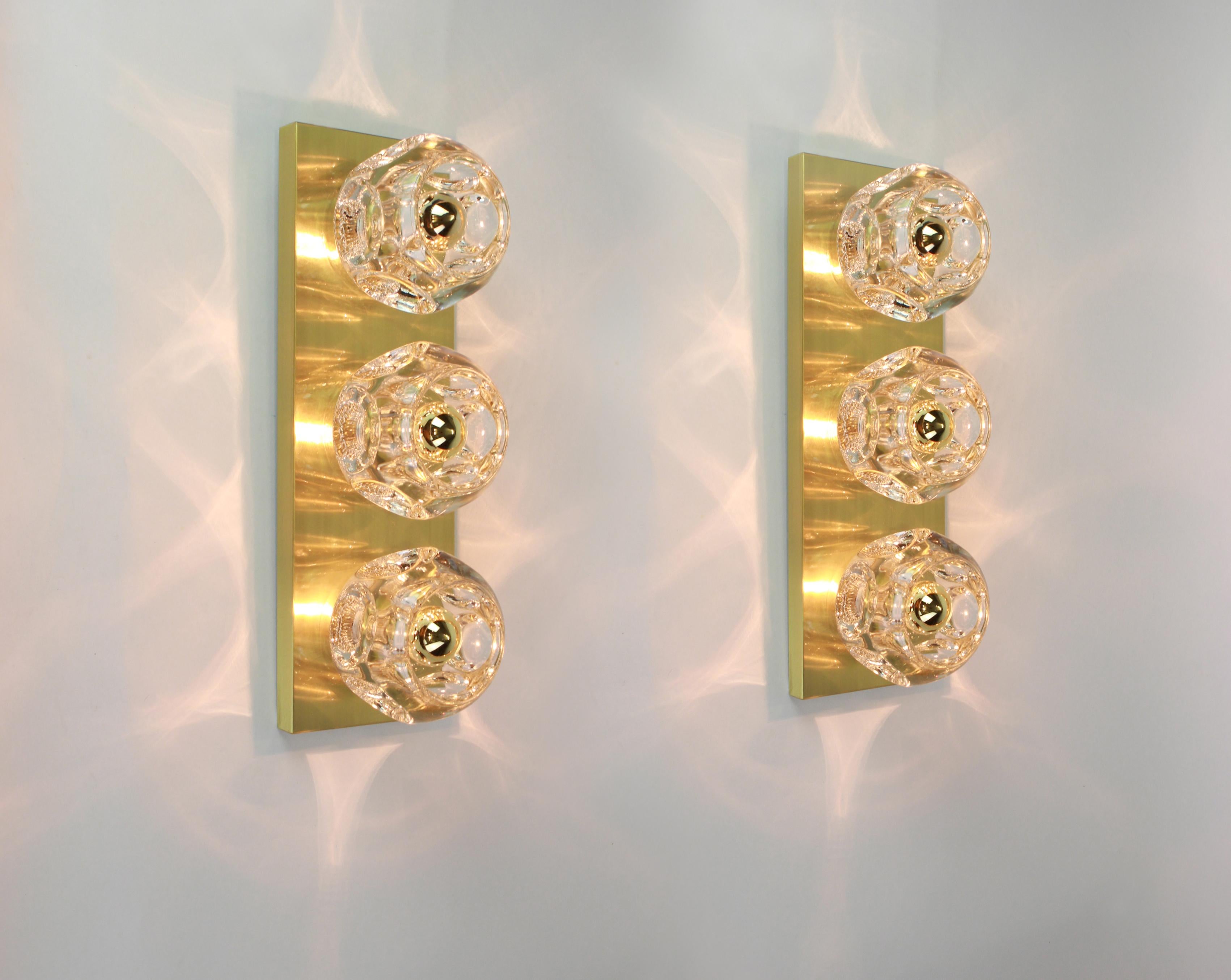Mid-Century Modern Pair of Crystal Glass Wall Sconces Design by Sciolari for Peill & Putzler For Sale