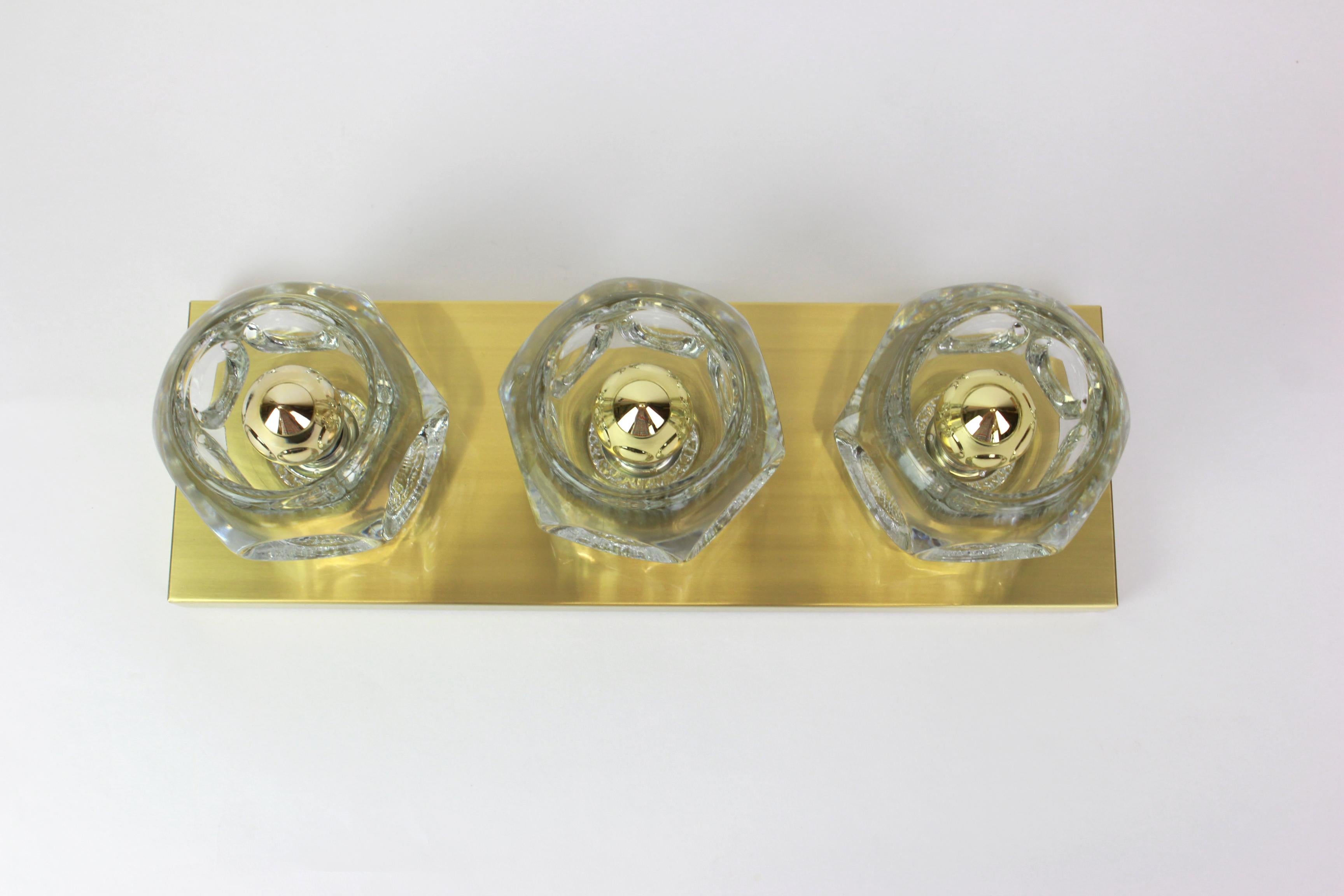 Late 20th Century Pair of Crystal Glass Wall Sconces Design by Sciolari for Peill & Putzler