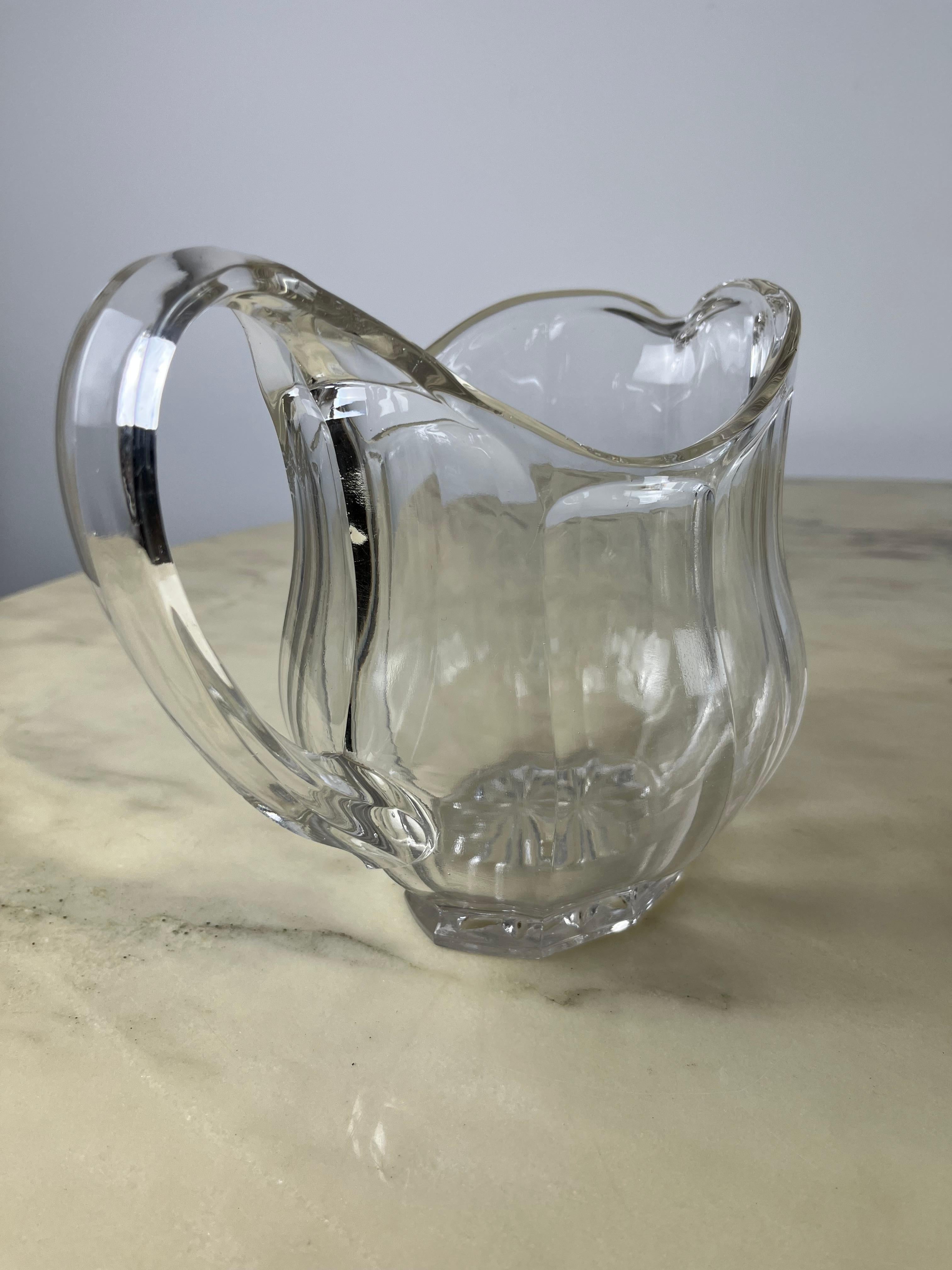Ensemble de 2 cruches en cristal du milieu du siècle 1960 en vente 3