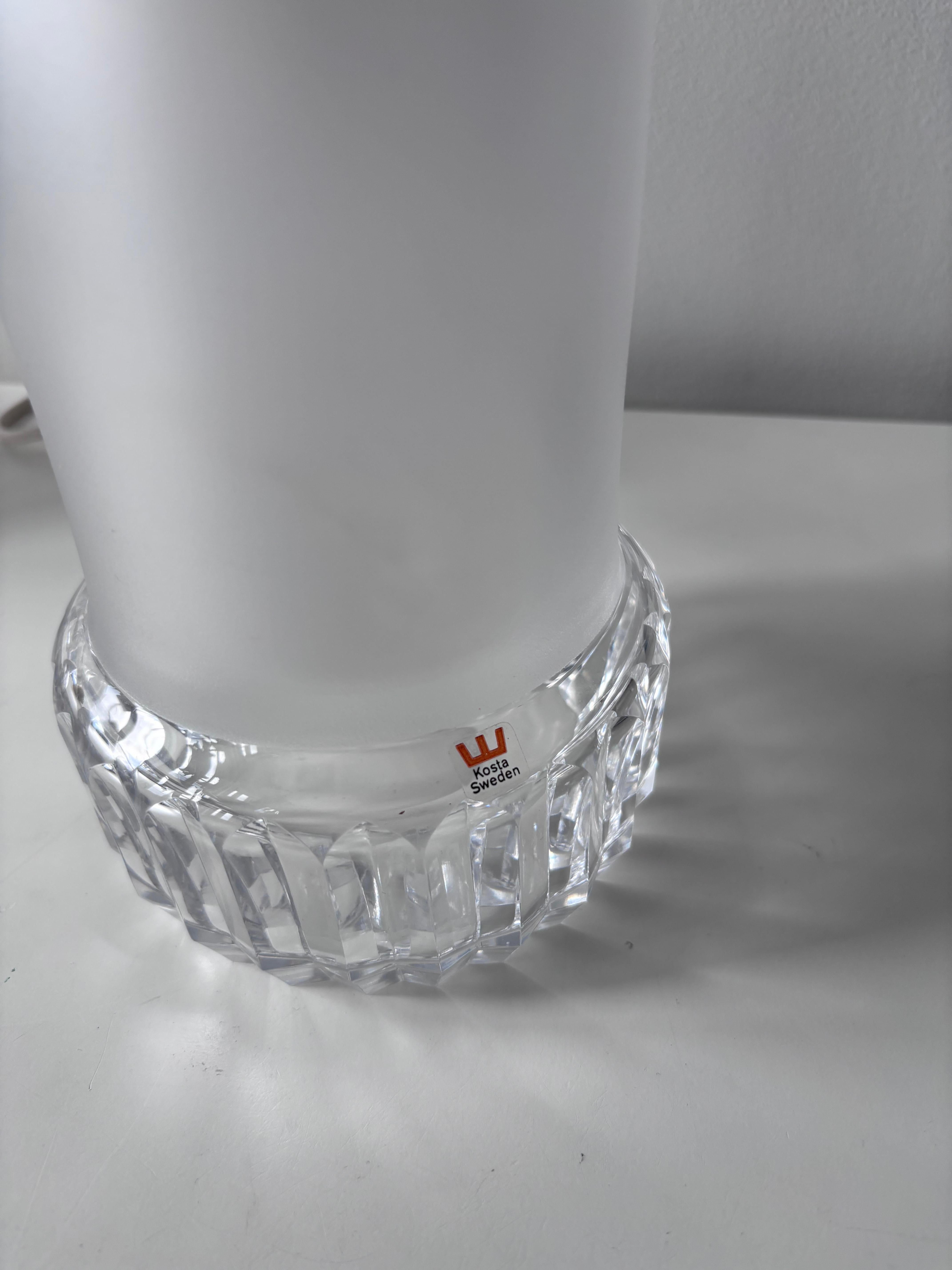 Verre brun Paire de lampes de table en cristal par Ove Sandberg pour Kosta, Suède, années 70 en vente