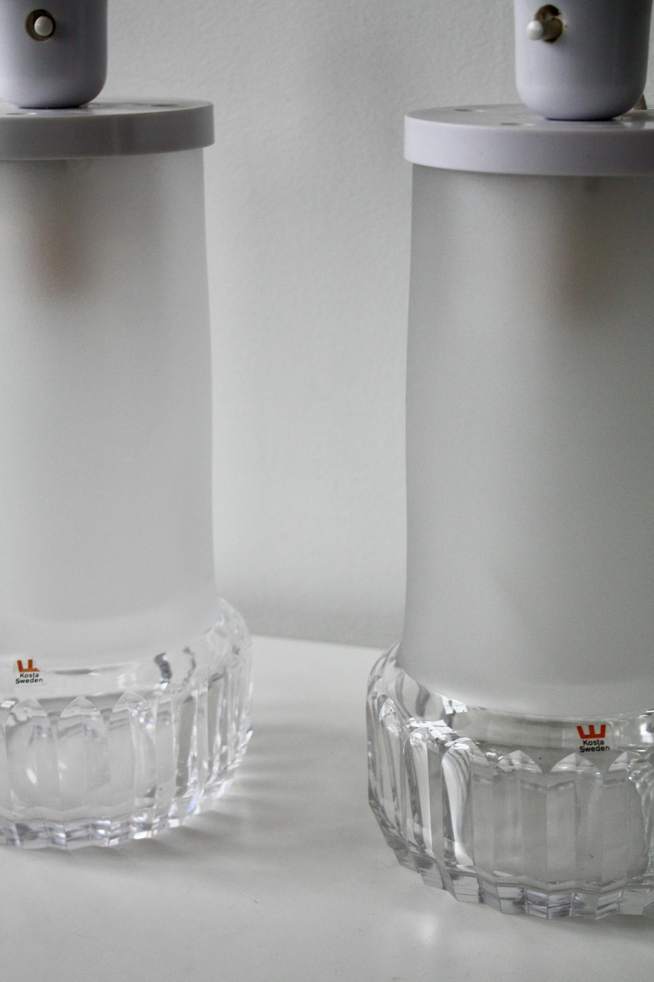 Paire de lampes de table en cristal par Ove Sandberg pour Kosta, Suède, années 70 en vente 3