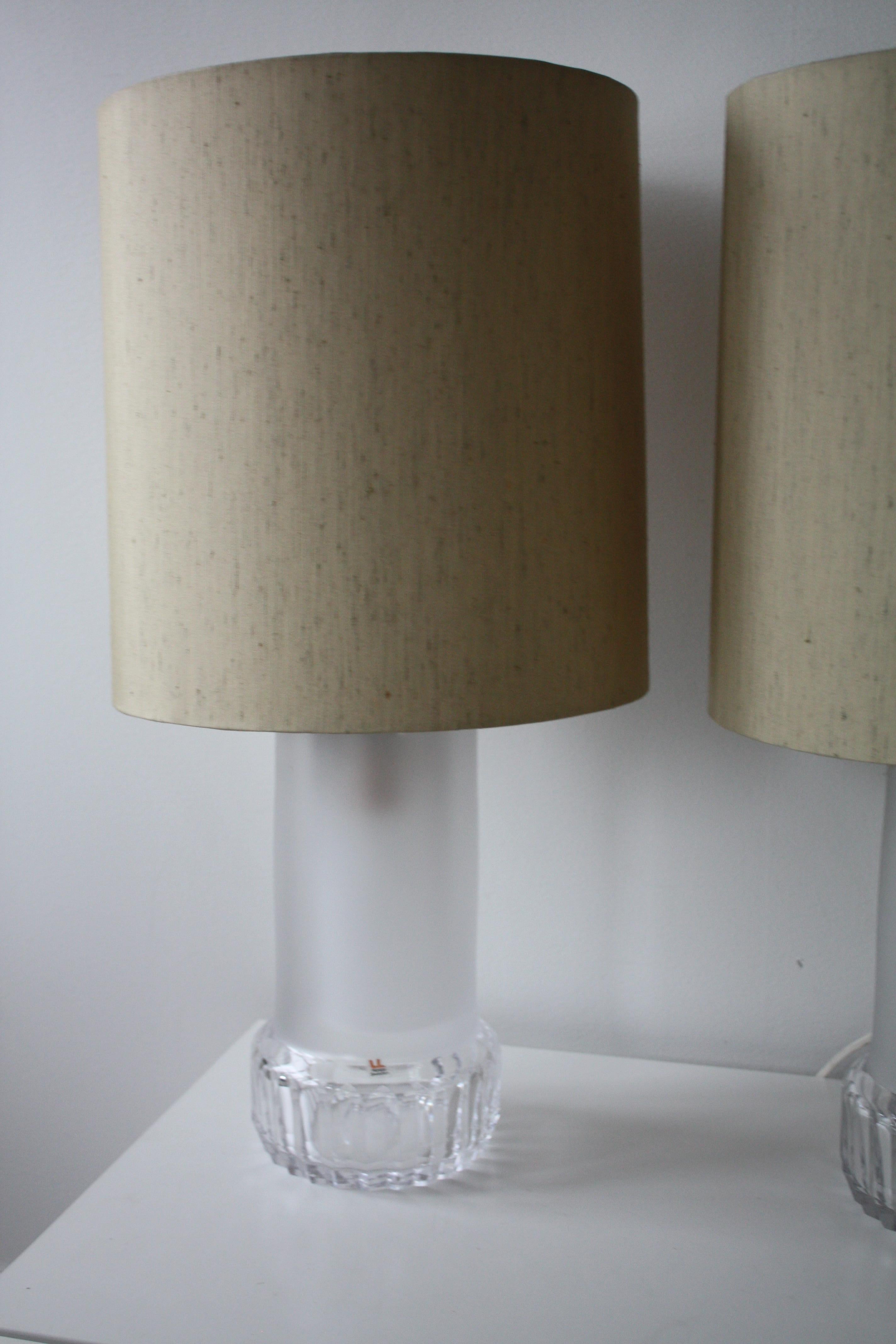 Scandinave moderne Paire de lampes de table en cristal par Ove Sandberg pour Kosta, Suède, années 70 en vente