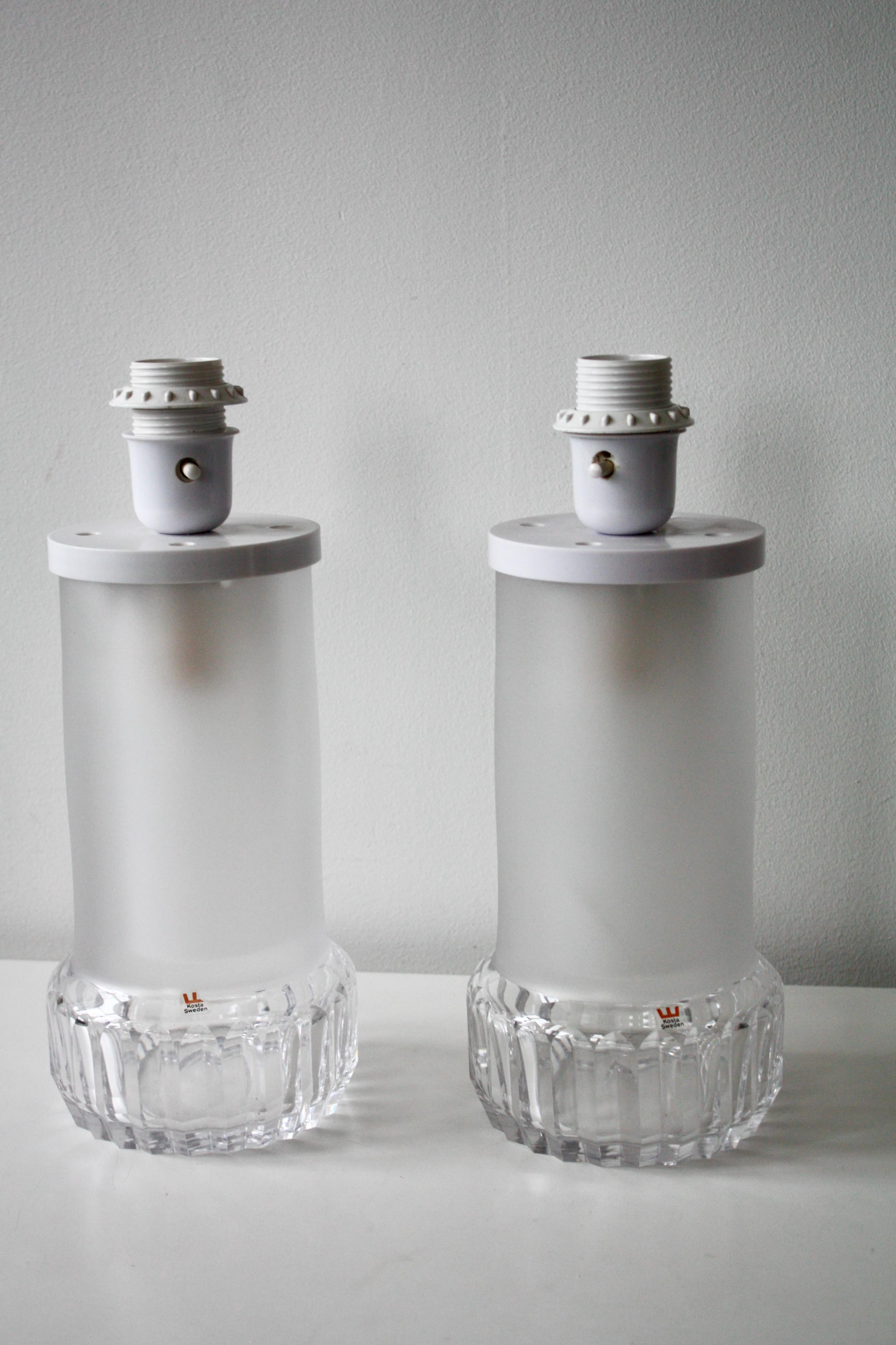 Verre brun Paire de lampes de table en cristal par Ove Sandberg pour Kosta, Suède, années 70 en vente