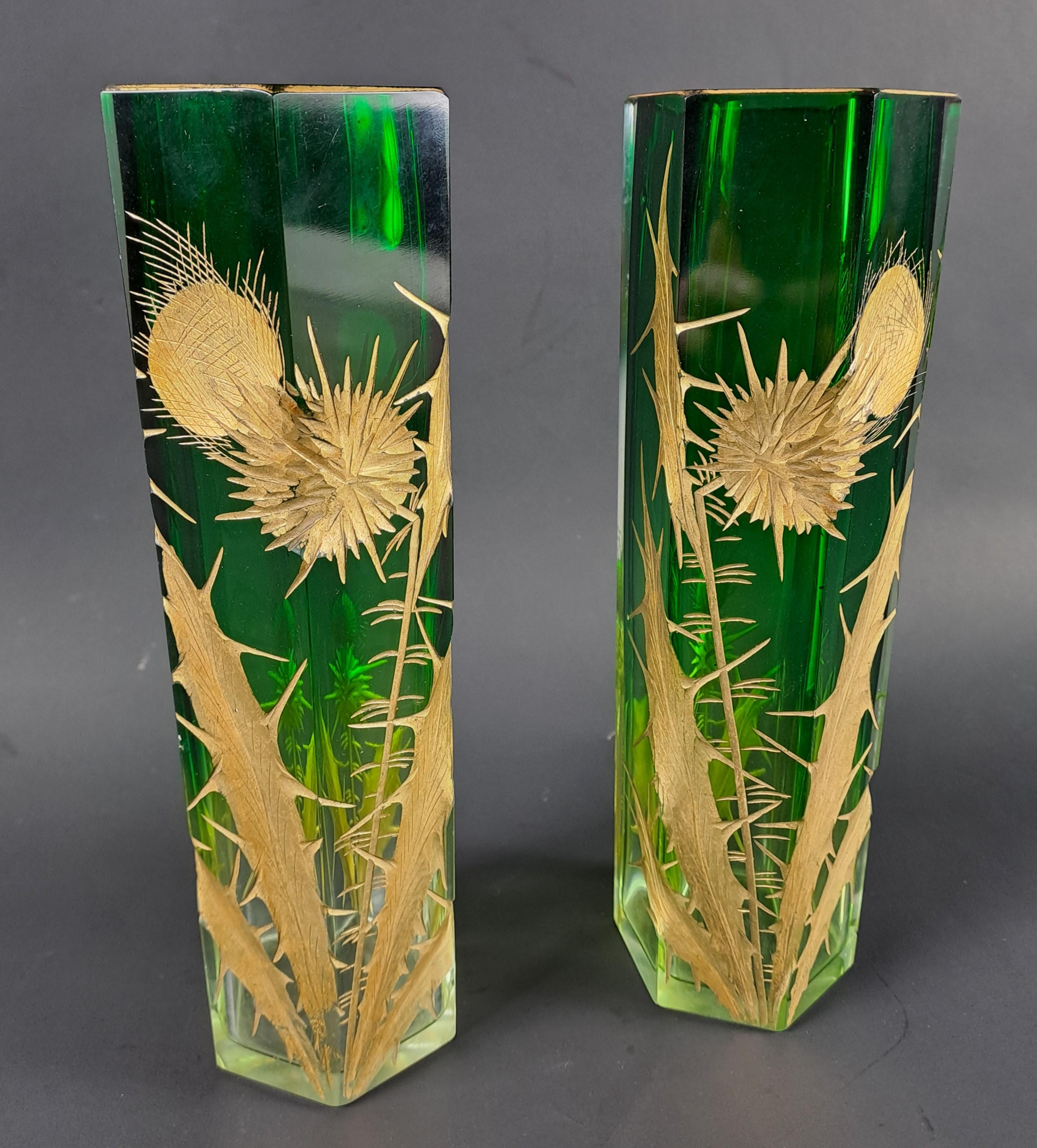 Cristal Paire de vases en cristal avec chardons - Maison Moser - Période Art Nouveau en vente